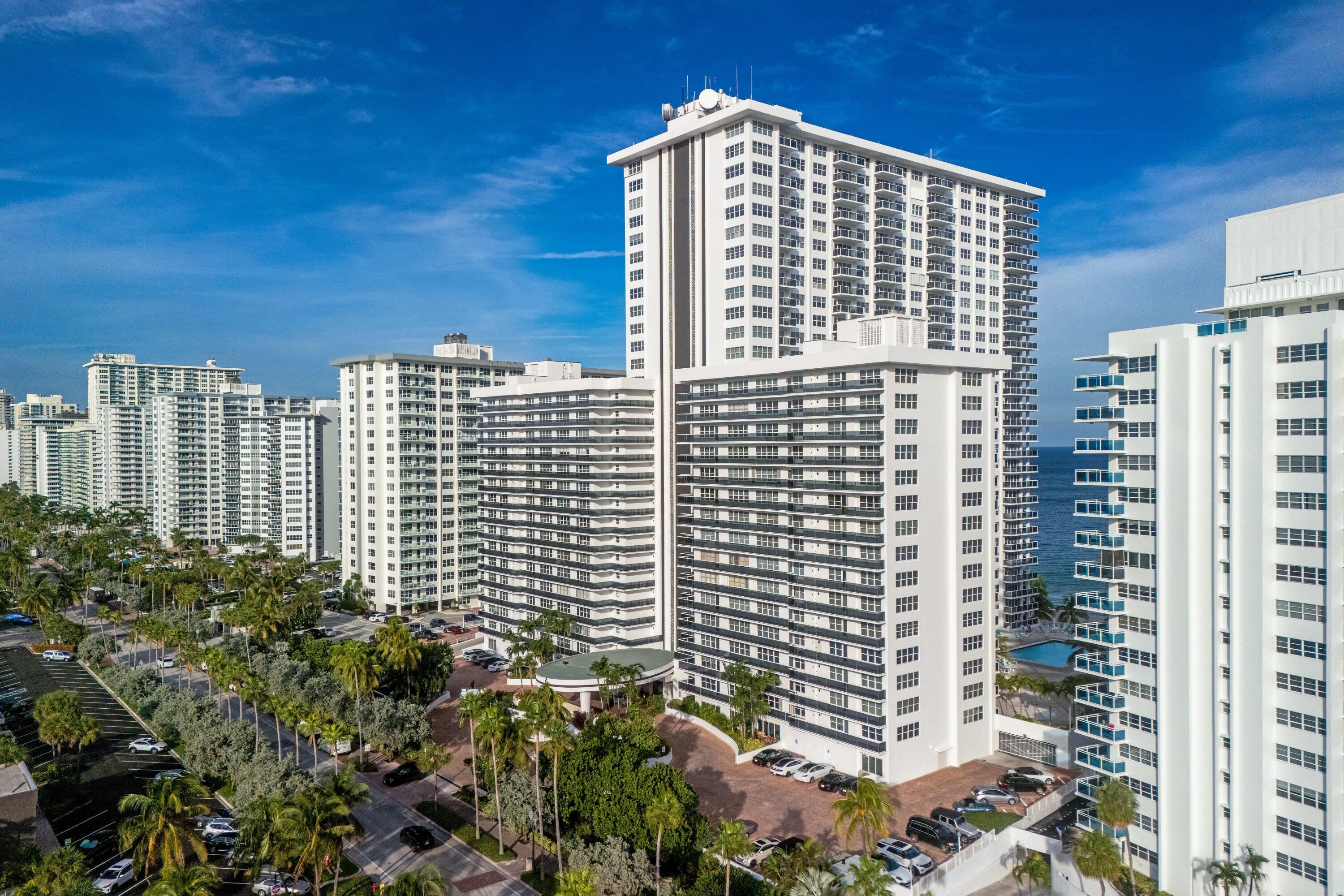 PLAYA DEL SOL CONDO - Residential