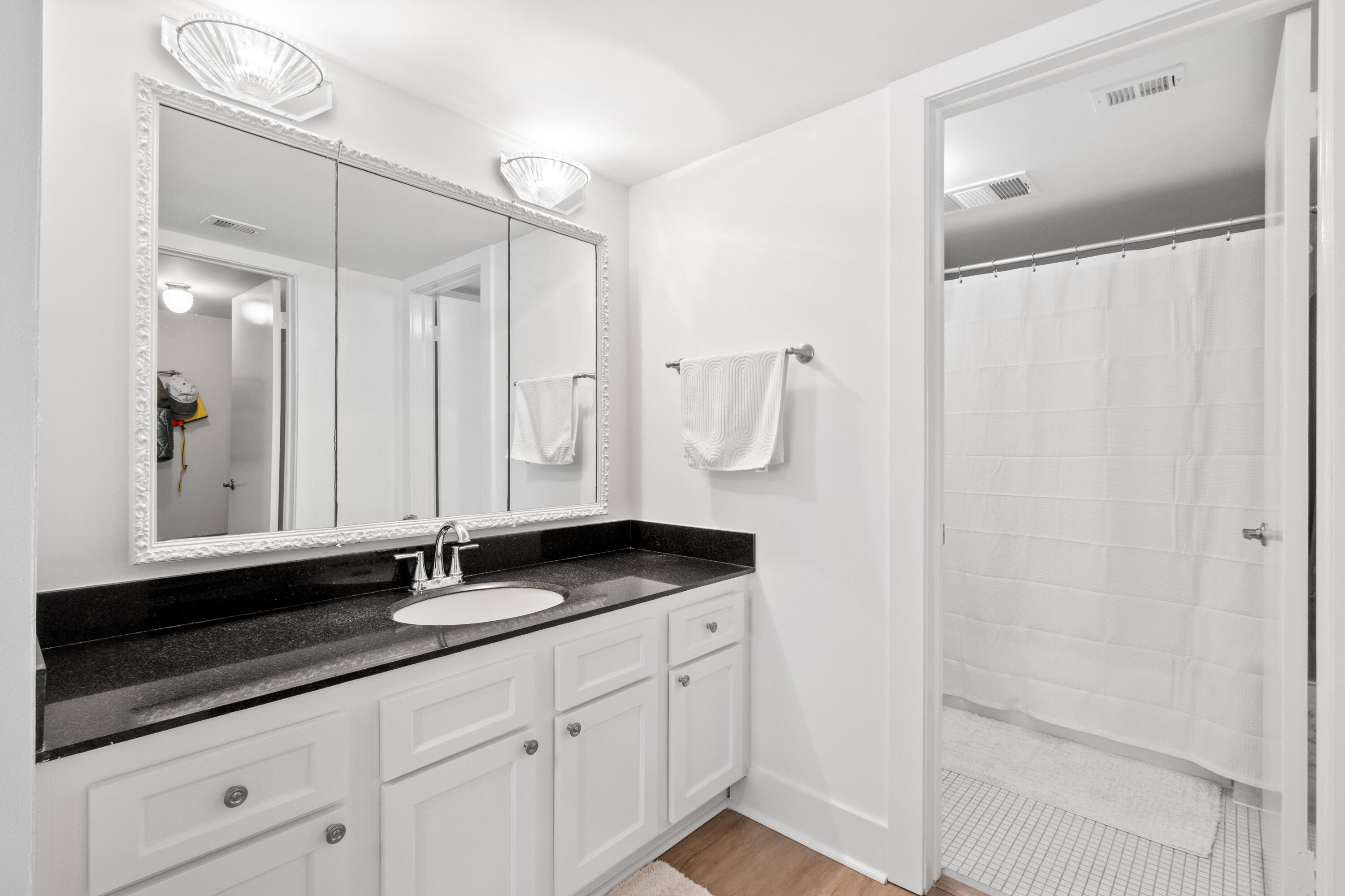 PLAYA DEL SOL CONDO - Residential
