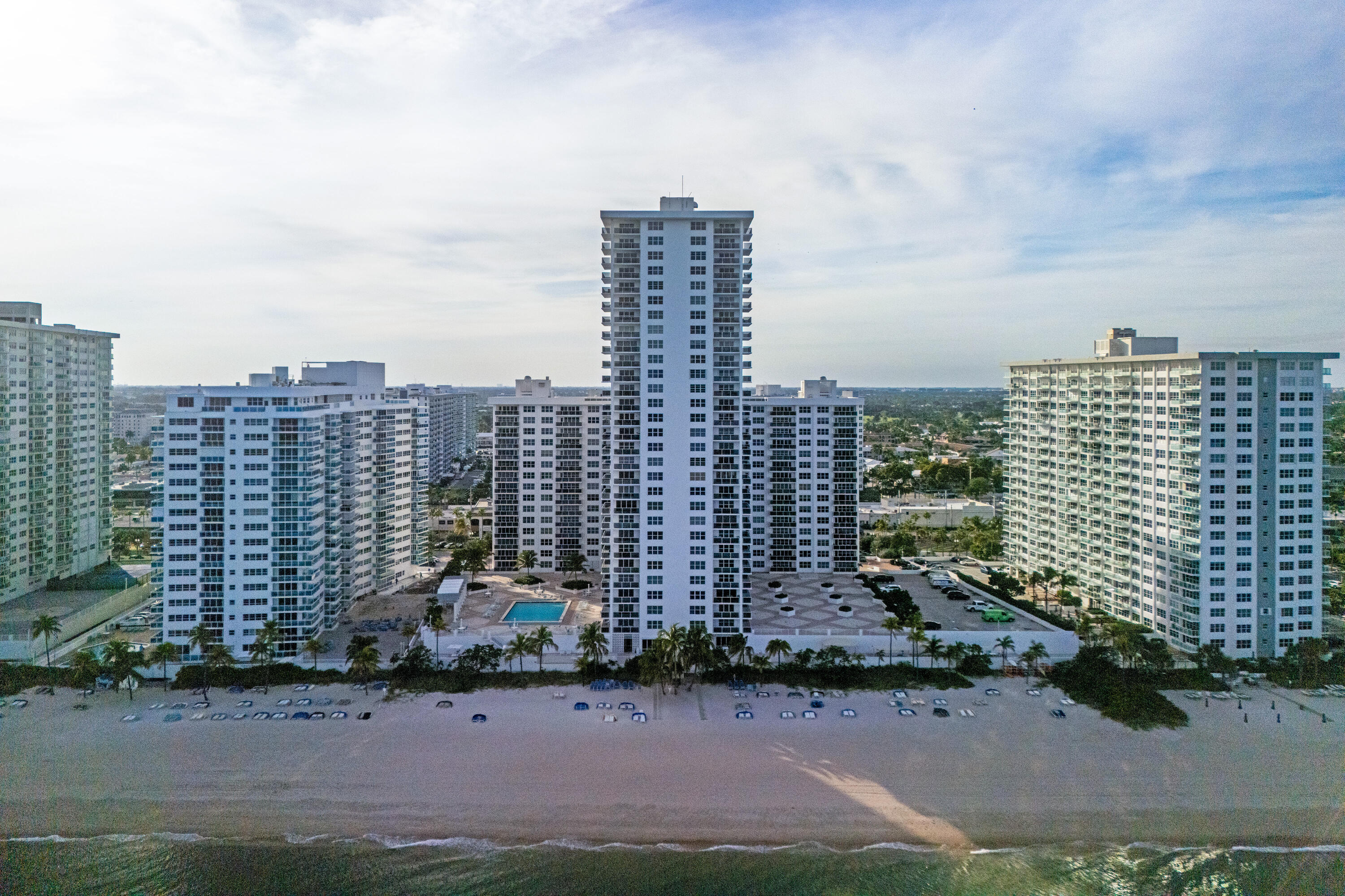 PLAYA DEL SOL CONDO - Residential