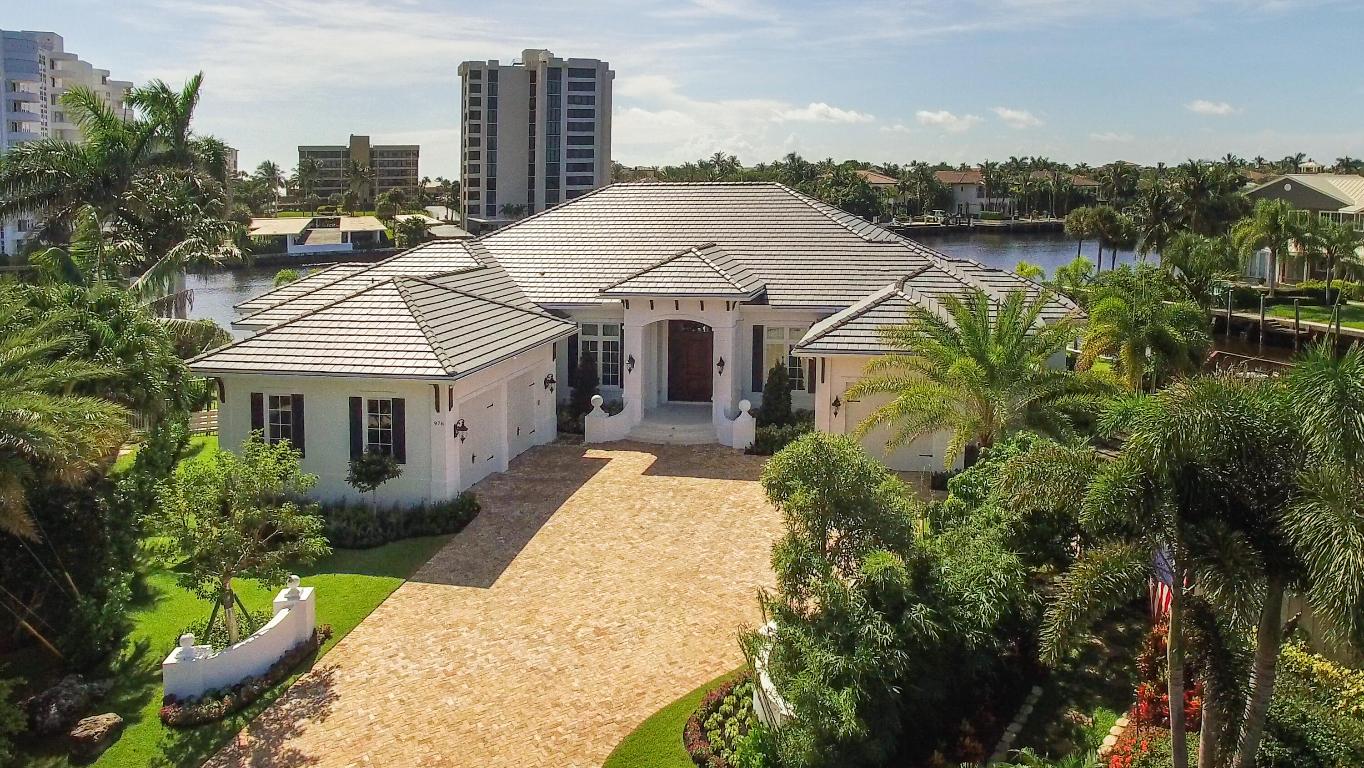 LIKE BRAND NEW WITH INCREDIBLE VIEWS THIS SPECTACULAR  ONE STORY SOUTH POINT INTRACOASTAL HOUSE HAS 246 FT OF SEAWALL, THIS SMART HOUSE HAS 4 BR 4.5 BA WITH A BEAUTIFUL OFFICE, BUILT W/ THE FINEST IN MATERIALS & THERMADOR APPLIANCES, SUB ZERO REFRIGERATOR WITH WINE COOLER, SPLIT BEDROOM PLAN, OPEN FLOOR PLAN FIREPLACE, SUMMER KITCHEN, BUILT, GREAT ENTERTAINMENT AREA IN YOUR OVERSIZE BACKYARD PATIO W/ INFINITY EDGE POOL AND SPA W/ FIRE PITS, AND IS EQUIPPED WITH A LUTRON LIGHTING CONTROL SYSTEM WHOLE HOUSE SOUND SYSTEM WITH SURROUND SOUND - SONAS, REMOTE SECURITY CAMERAS WHOLE HOUSE WI-FI INCLUDIND OUTDOOR AREAS OUTDOOR SOUND COMPLETE OUTDOOR LIGHTING SYSTEM HAS CLOSE TO ATLANTIC AVE & BEACH. FURNITURE IS NEGOTIABLE FOR A TURNKEY OPPORTUNITY. THIS MASTERPIECE IS A MUST SEE!!!