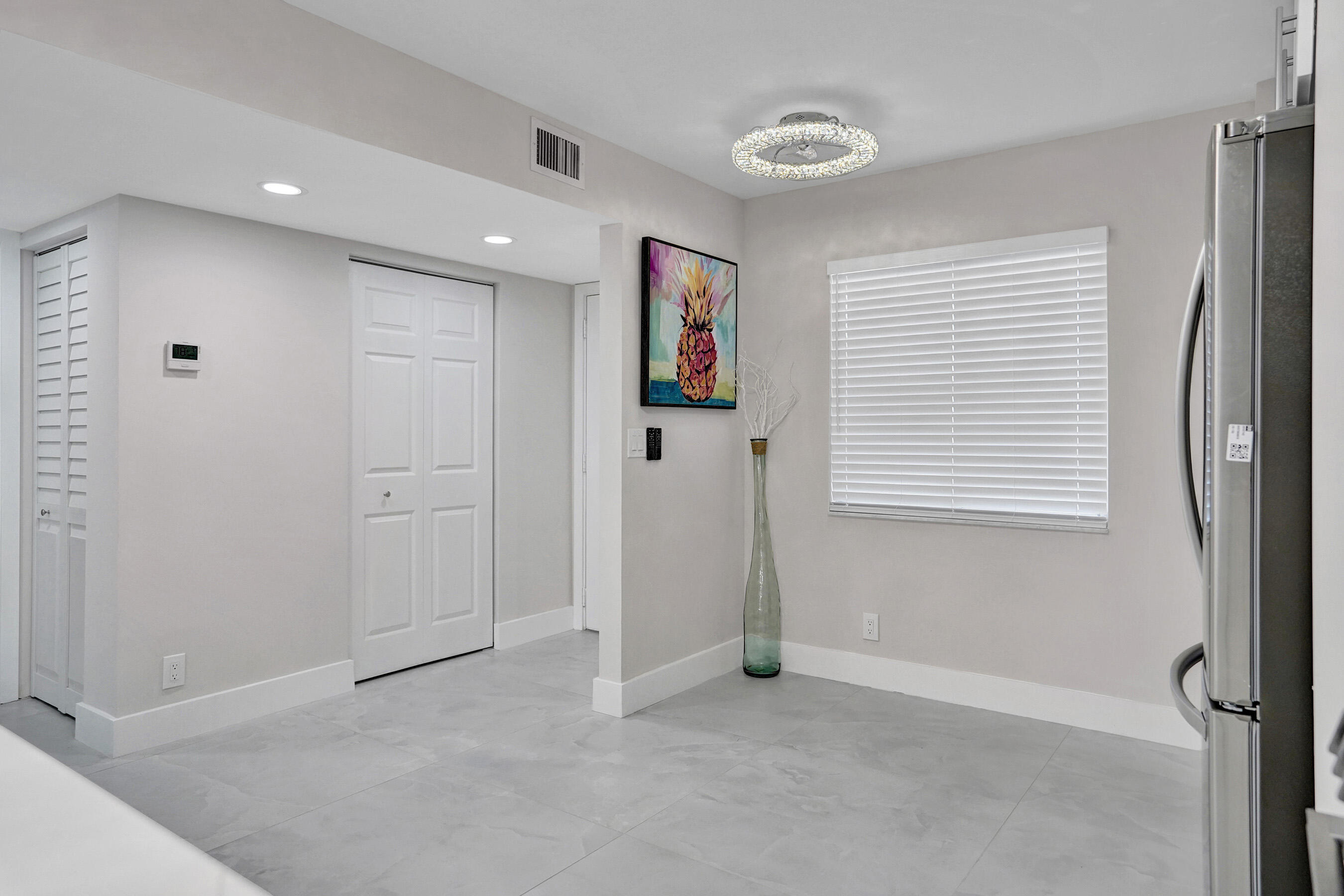 HUNTINGTON LAKES SEC THREE CONDOS - Residential
