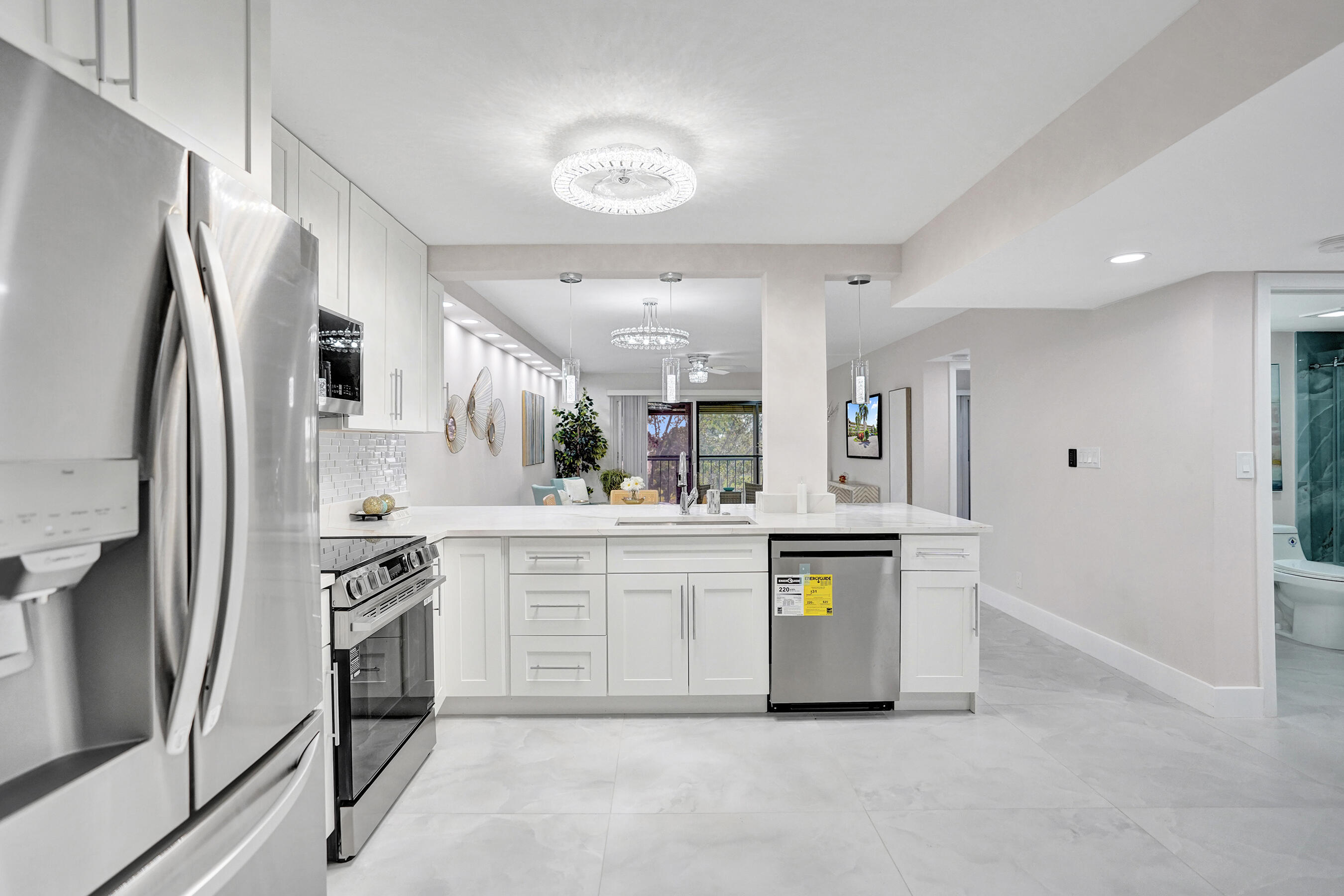 HUNTINGTON LAKES SEC THREE CONDOS - Residential