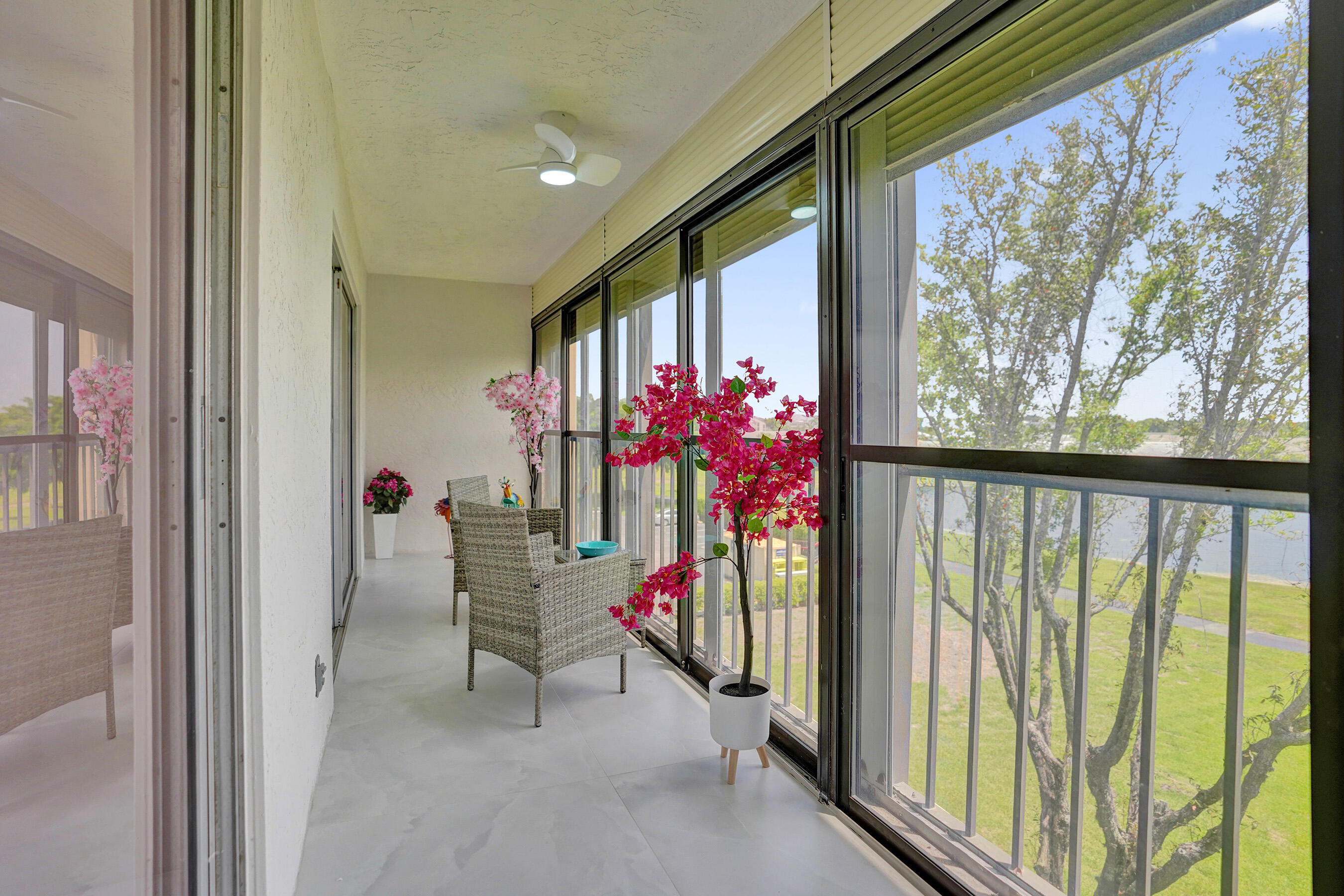 HUNTINGTON LAKES SEC THREE CONDOS - Residential