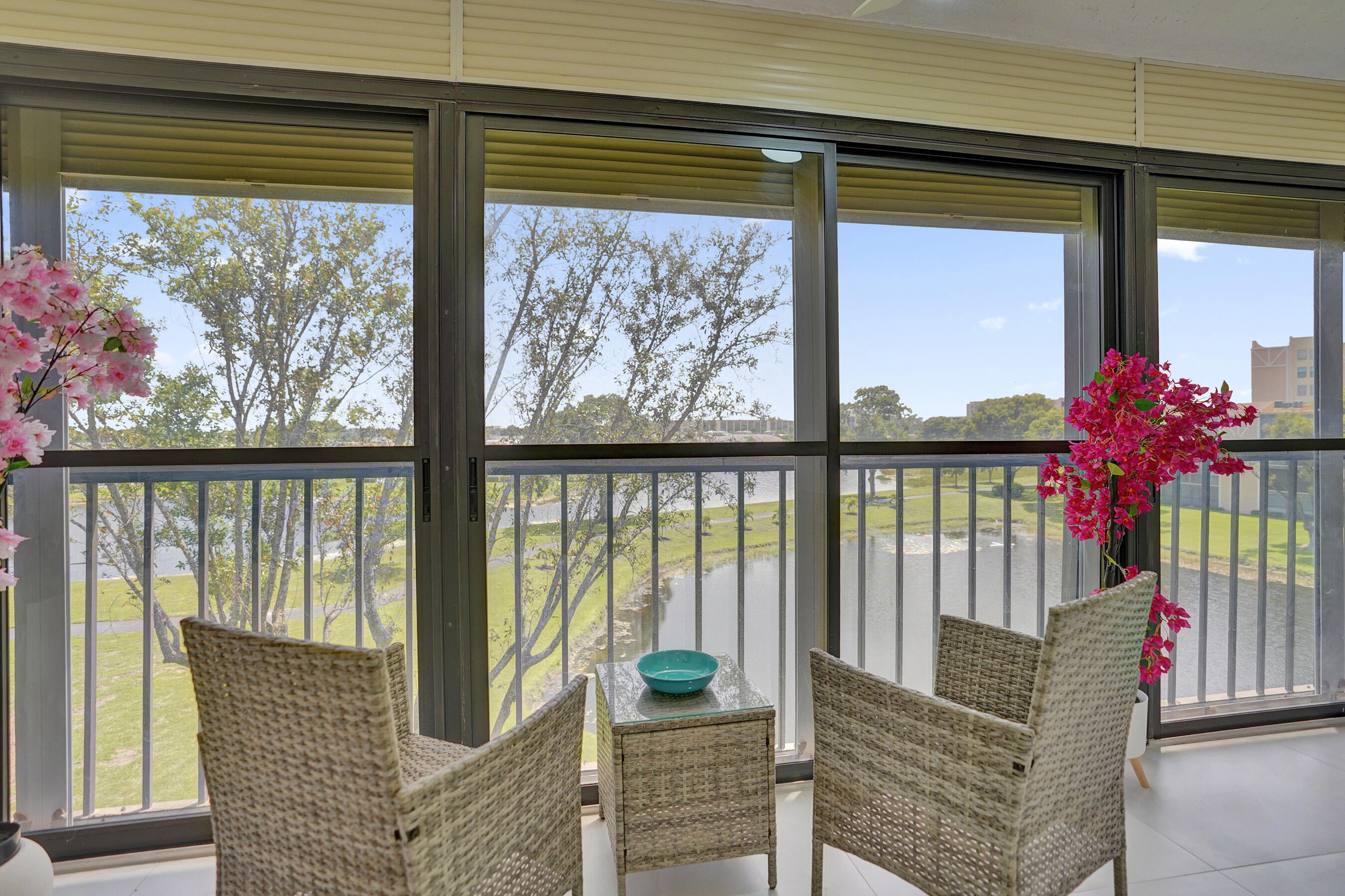 HUNTINGTON LAKES SEC THREE CONDOS - Residential