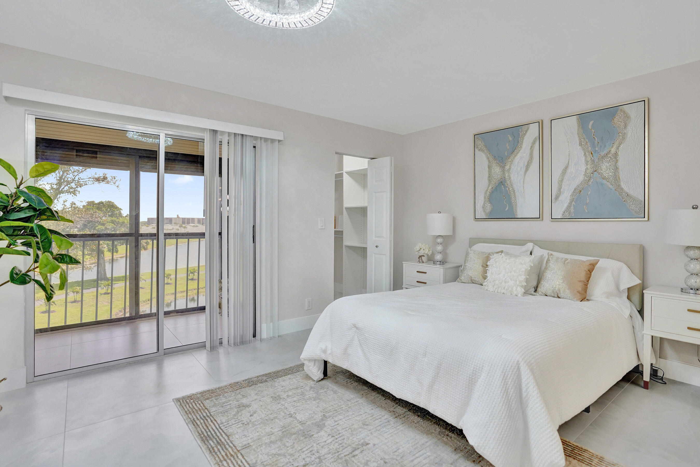 HUNTINGTON LAKES SEC THREE CONDOS - Residential