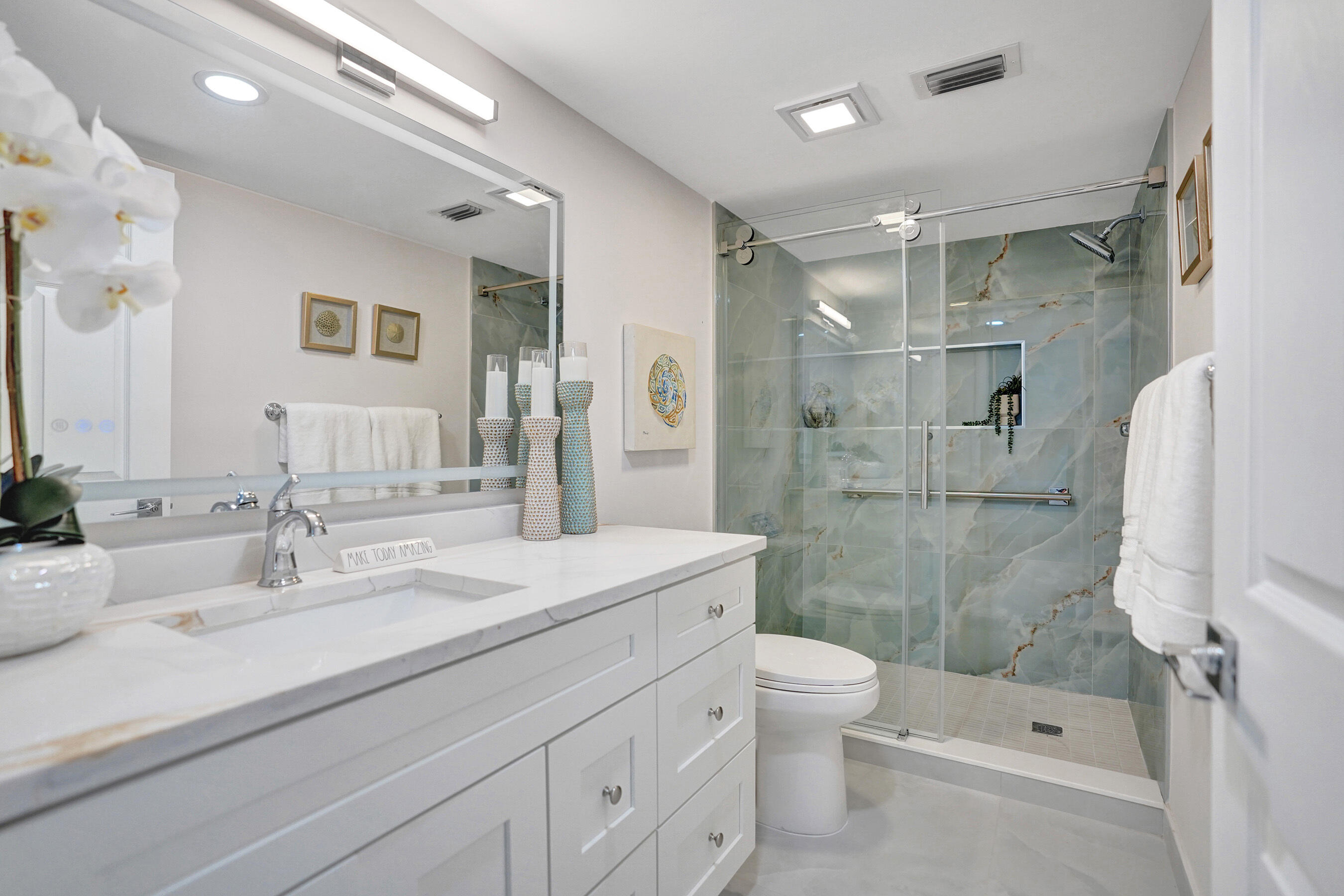 HUNTINGTON LAKES SEC THREE CONDOS - Residential