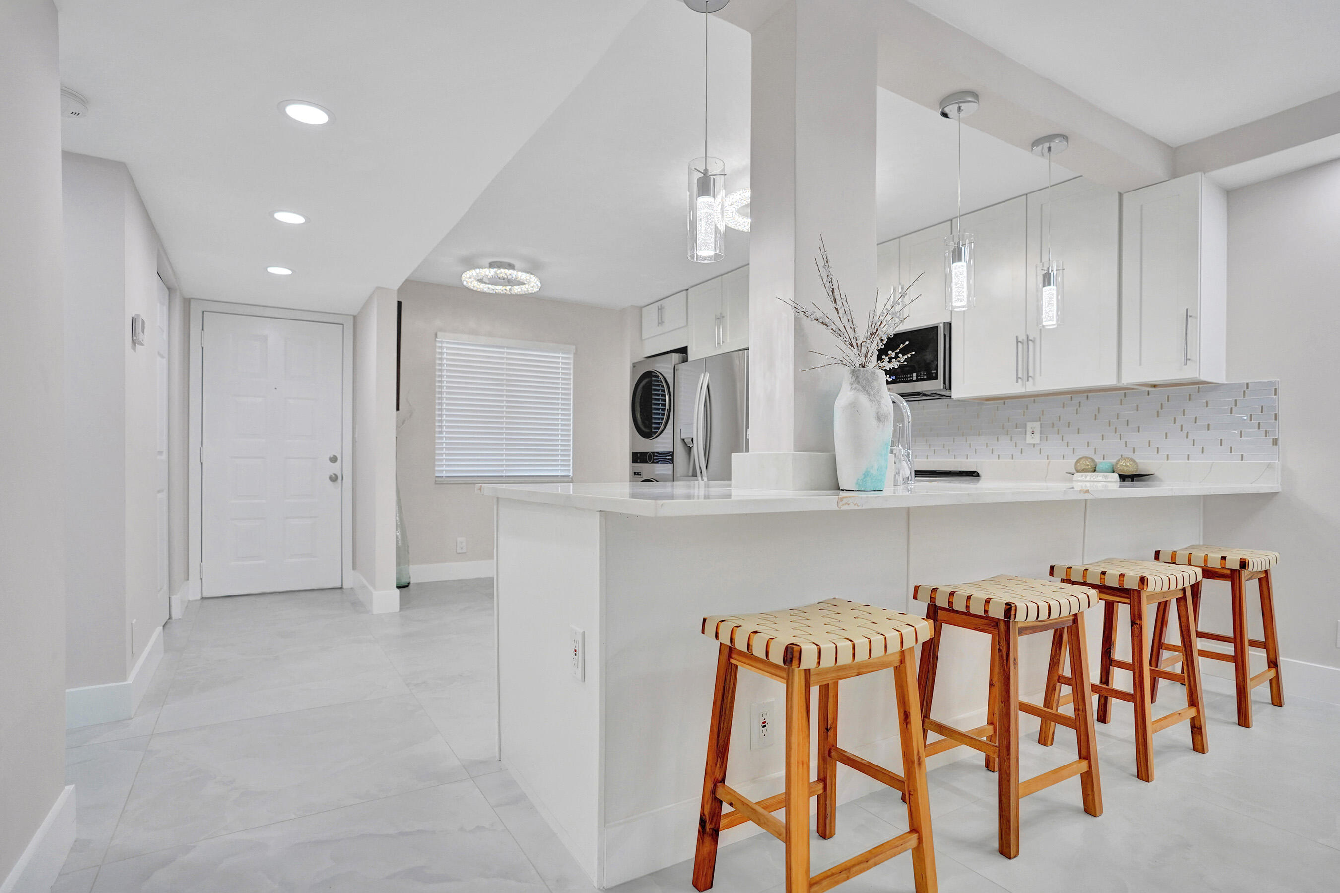 HUNTINGTON LAKES SEC THREE CONDOS - Residential
