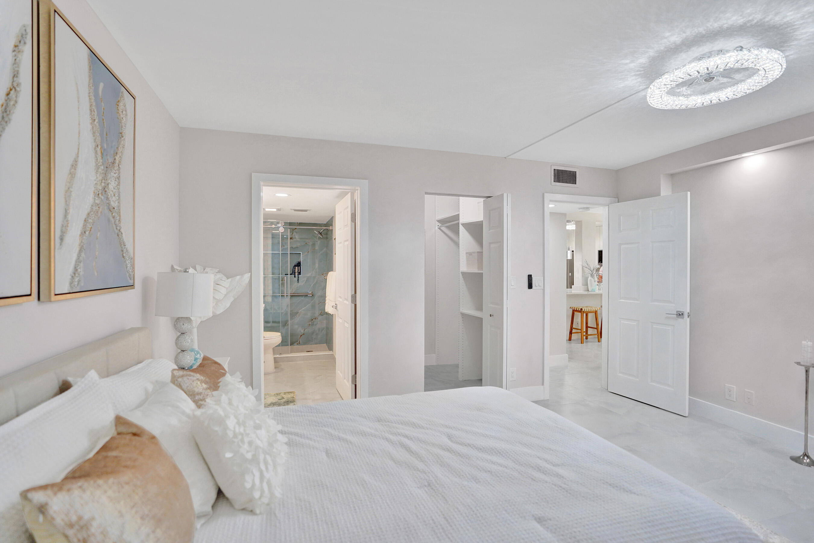 HUNTINGTON LAKES SEC THREE CONDOS - Residential