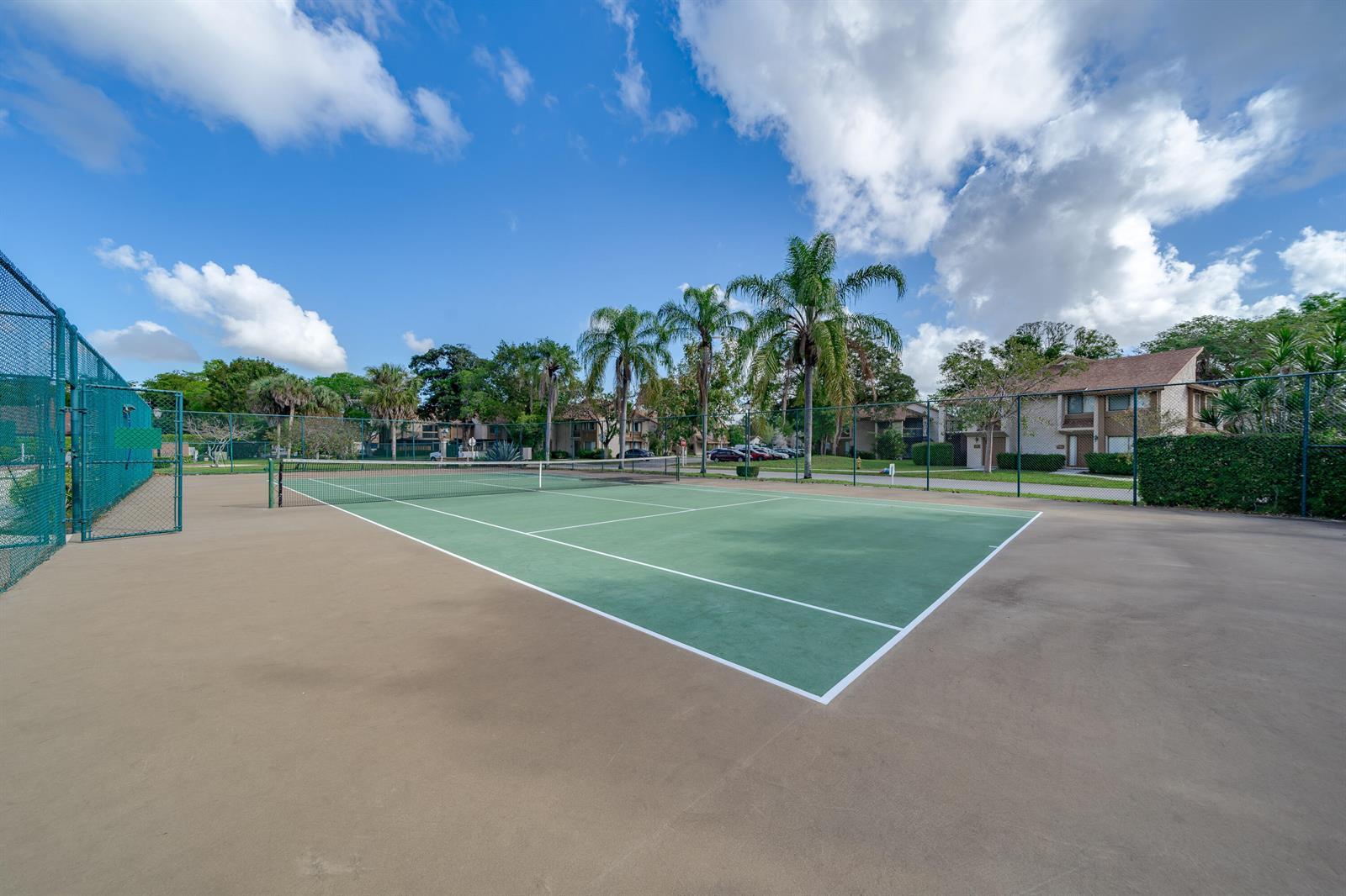 WIMBLEDON AT JACARANDA CONDO - Residential