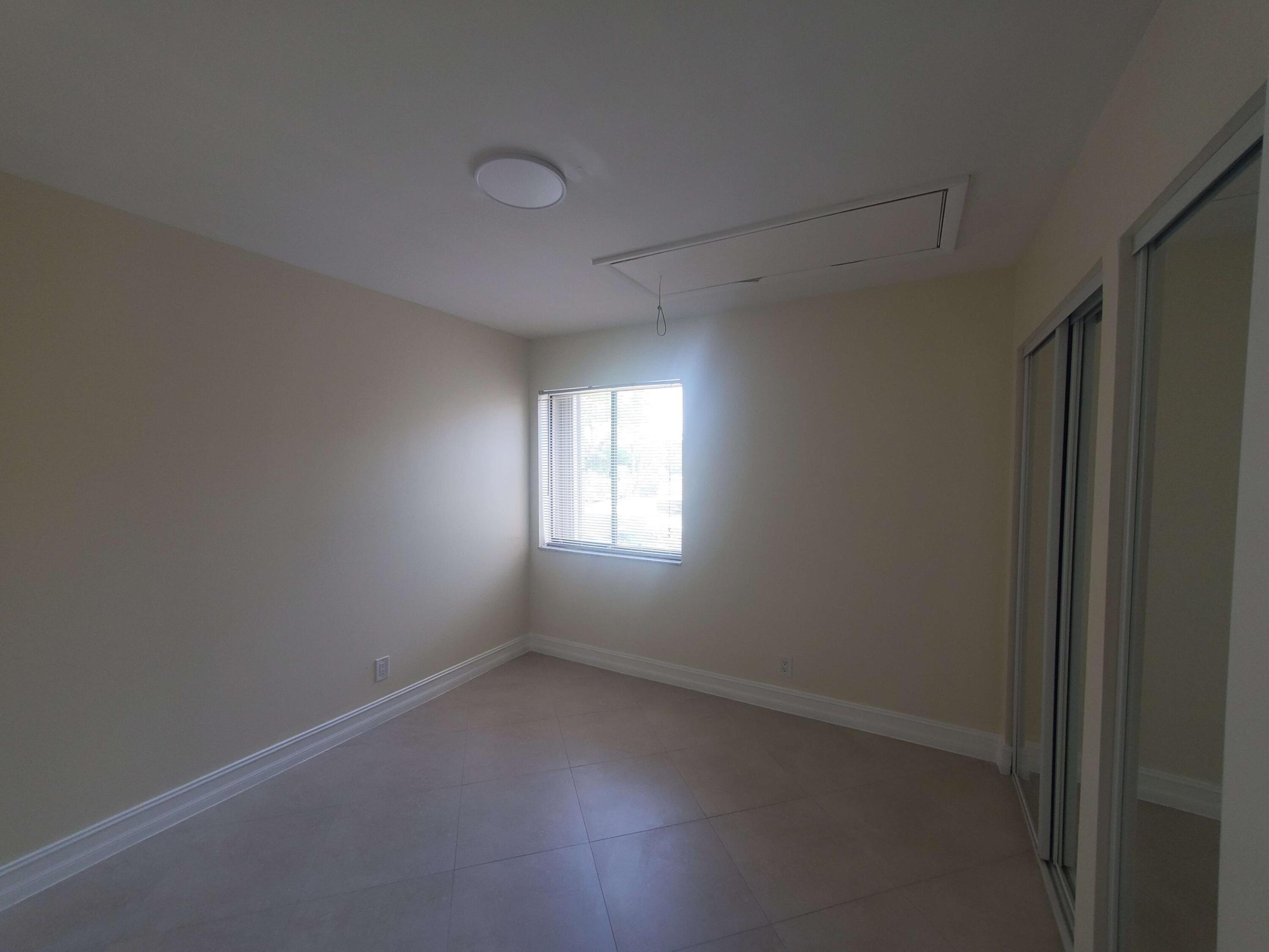 WIMBLEDON AT JACARANDA CONDO - Residential