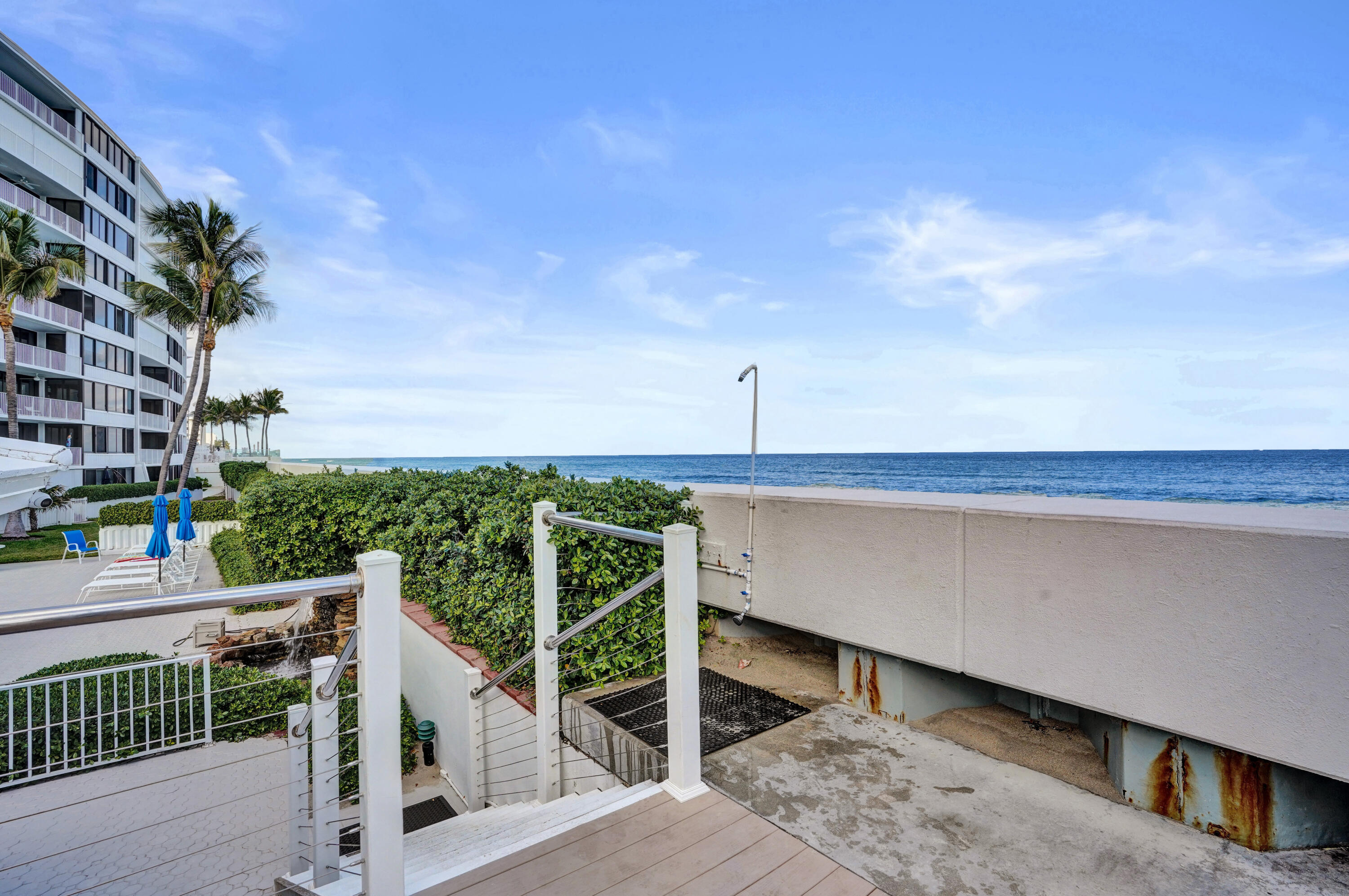 MAYFAIR HOUSE CONDO - Residential