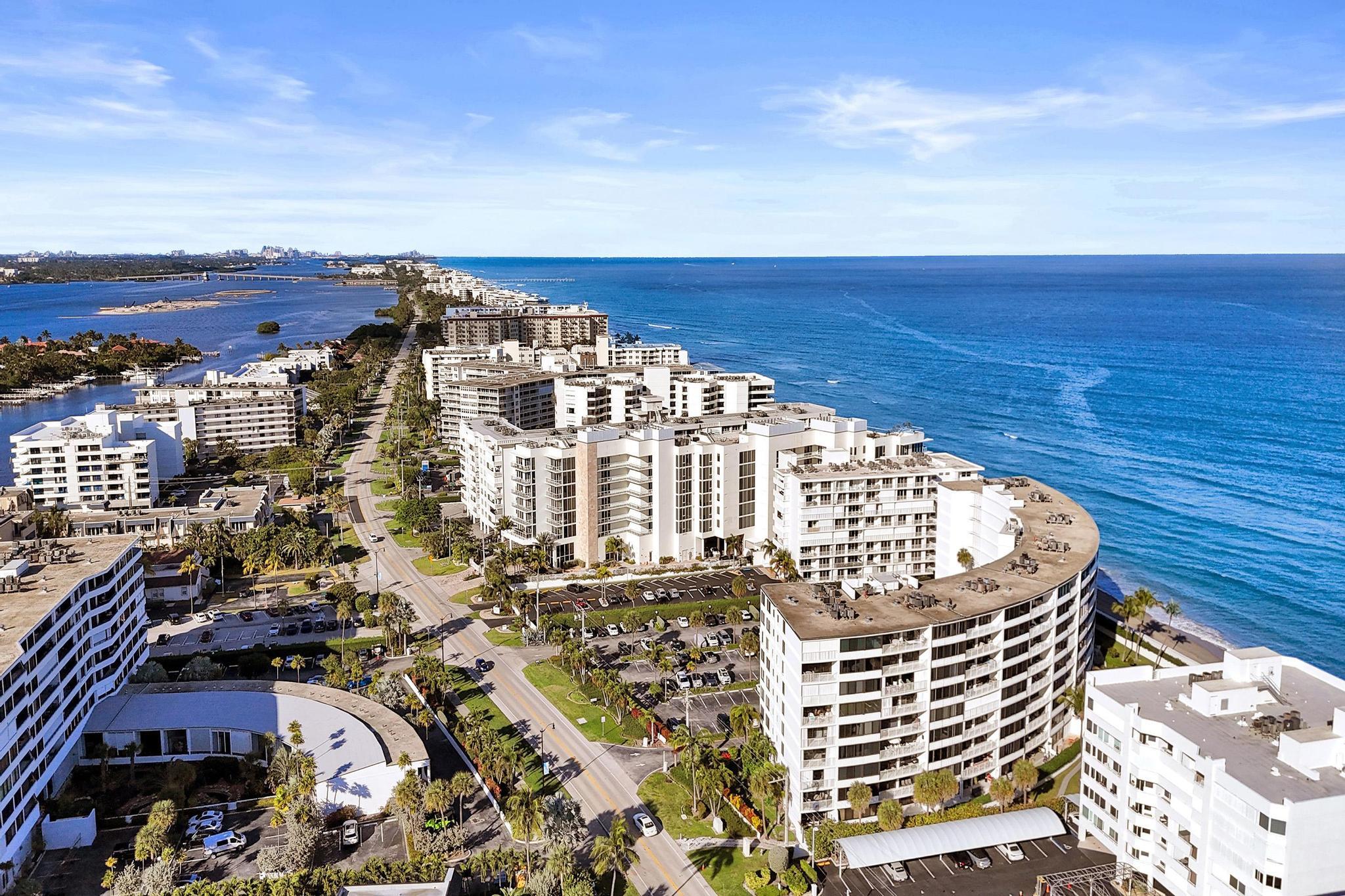 MAYFAIR HOUSE CONDO - Residential