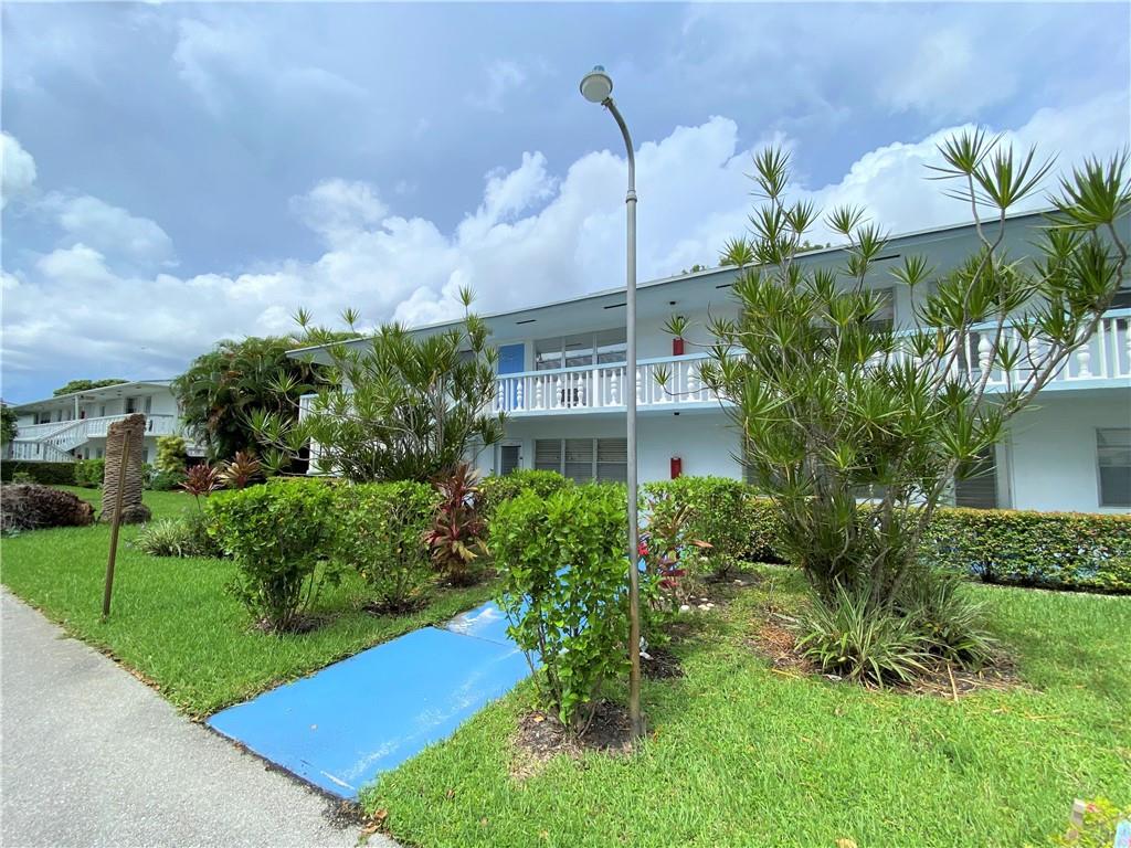 CASH OFFERS ONLY.  This is a MUST SEE!!! This immaculately presented One Bedroom condo is set amongst manicured grounds within a private and secure community. As a resident you will have access to many amenities. The floor plan incorporates 1 bedroom, spacious counters in the kitchen with quality appliances, spacious countertops, and a spacious living/dining area.  This is a 55+ community. With its warm sense of community, and only moments to shops, eateries and transport this condo provides all the elements for relaxing, comfortable and easy-care living. Indoor cats are allowed, renting after owning for two years.