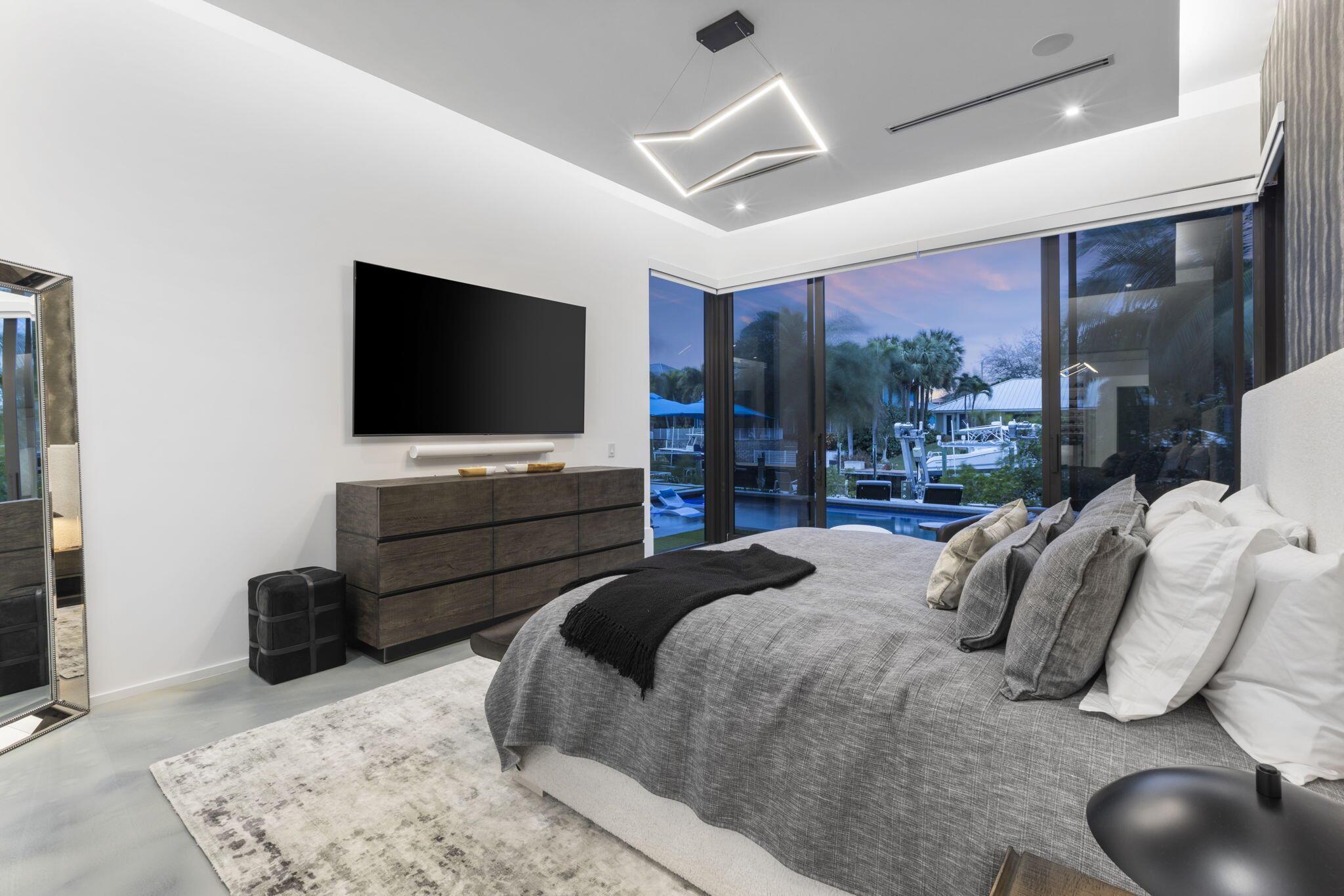 INTRACOASTAL PARK - Residential