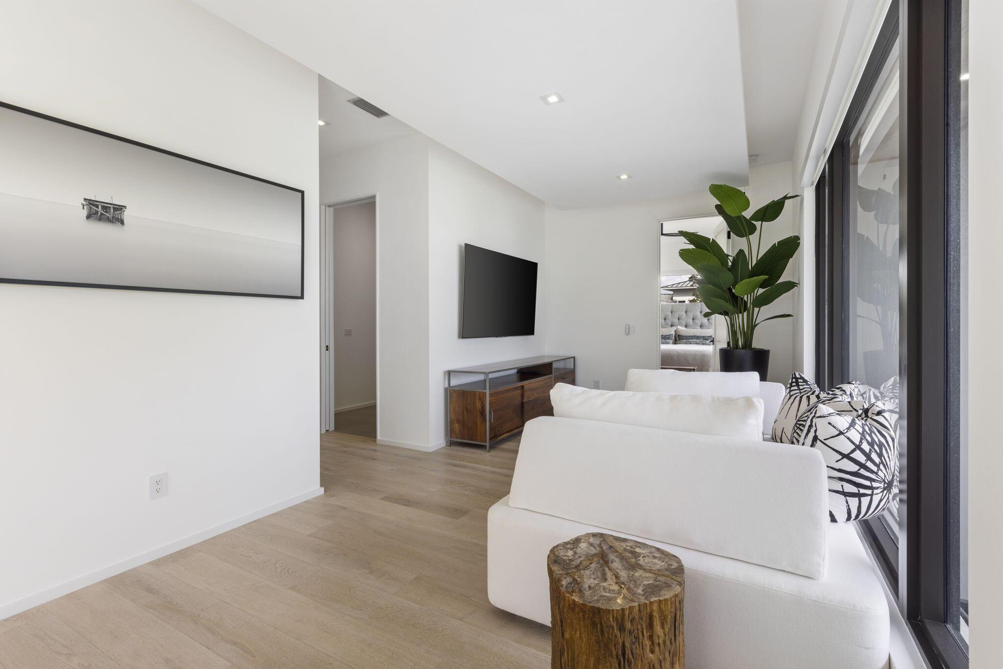 INTRACOASTAL PARK - Residential