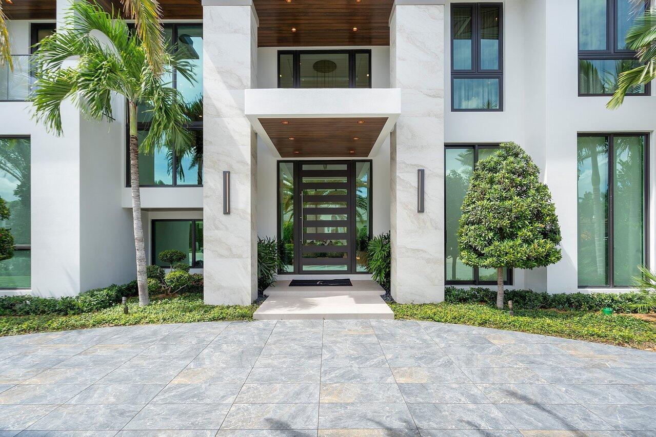 ROYAL PALM YACHT & COUNTRY CLUB - Residential