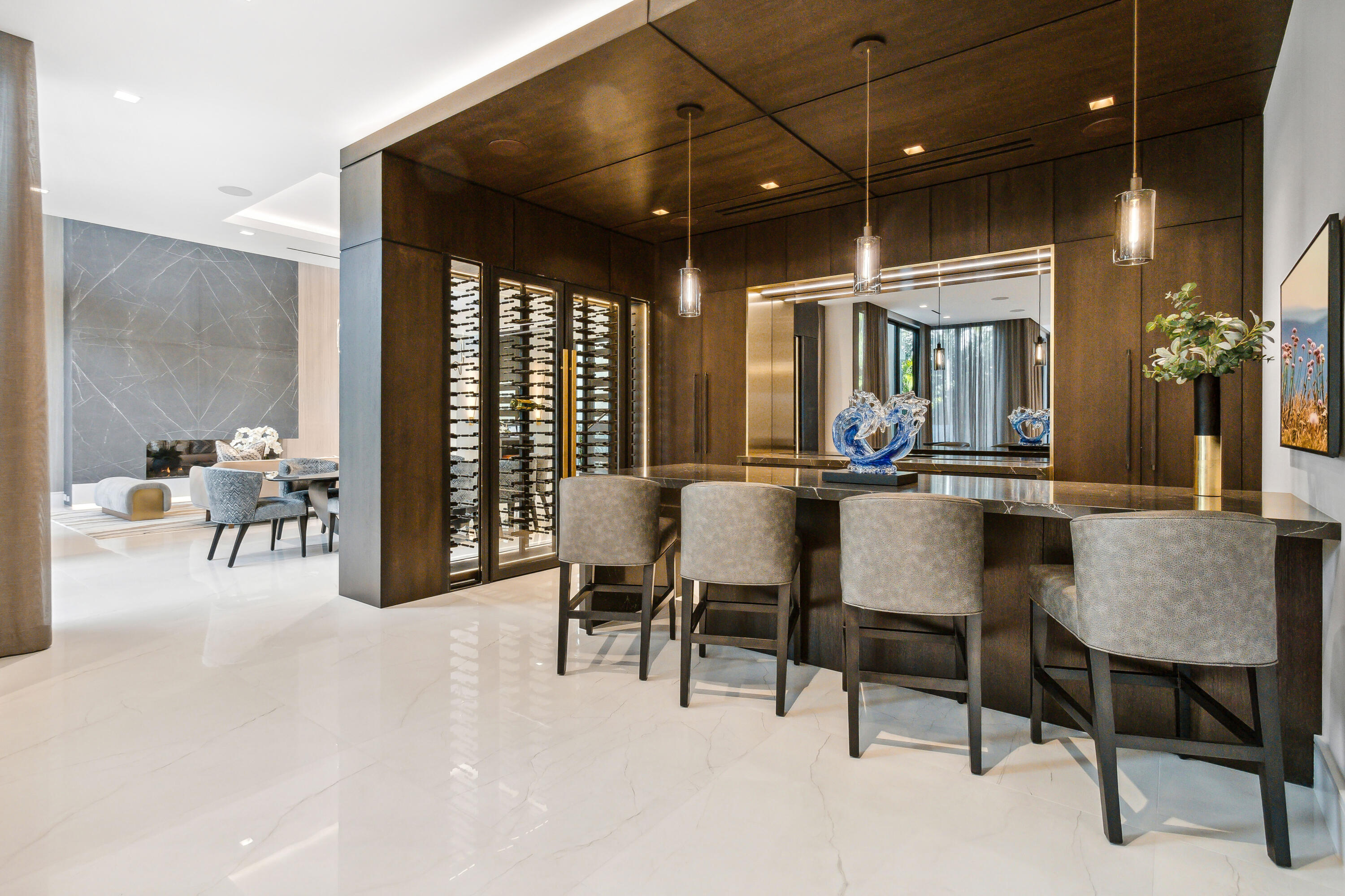 ROYAL PALM YACHT & COUNTRY CLUB - Residential