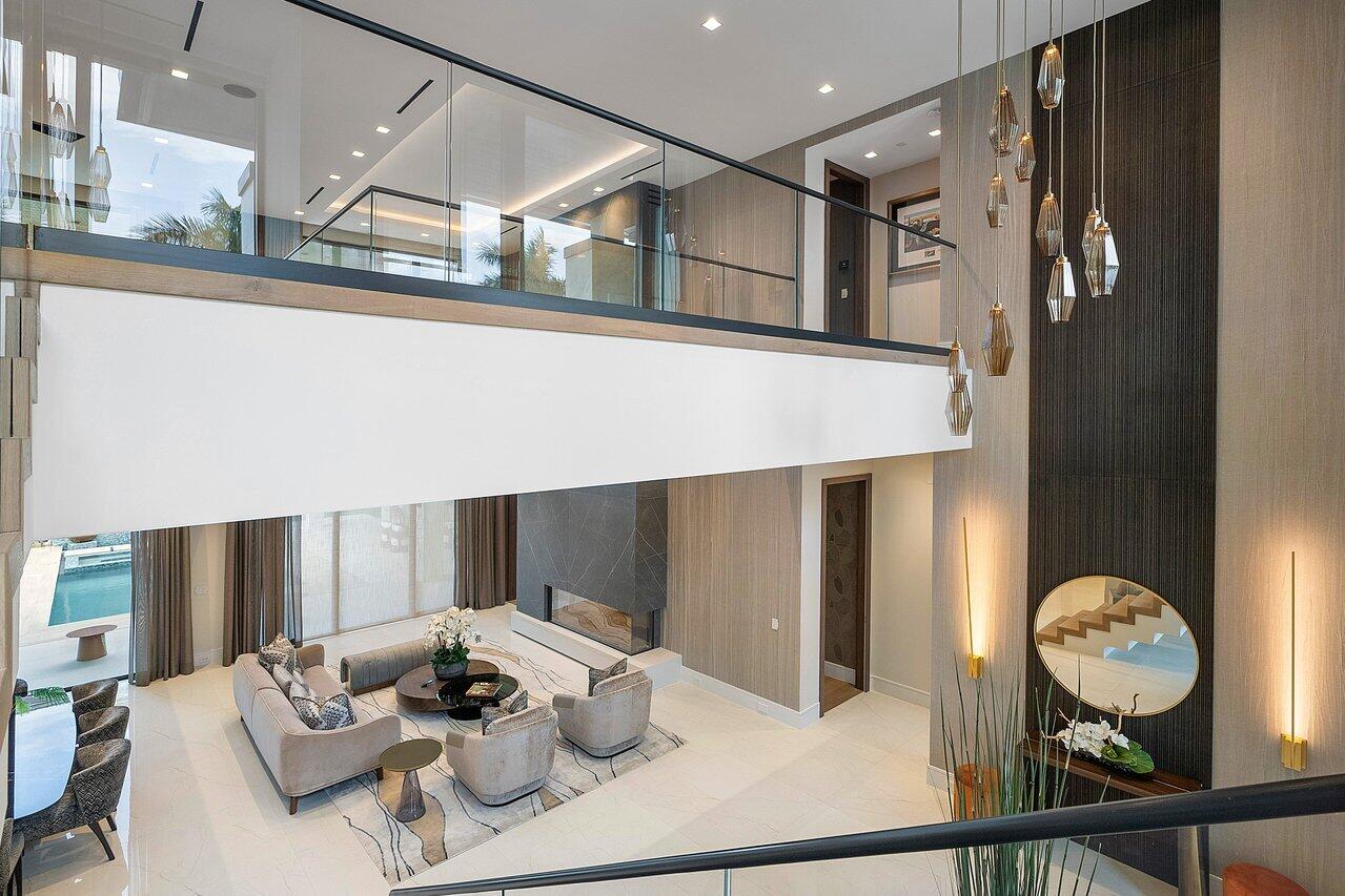 ROYAL PALM YACHT & COUNTRY CLUB - Residential