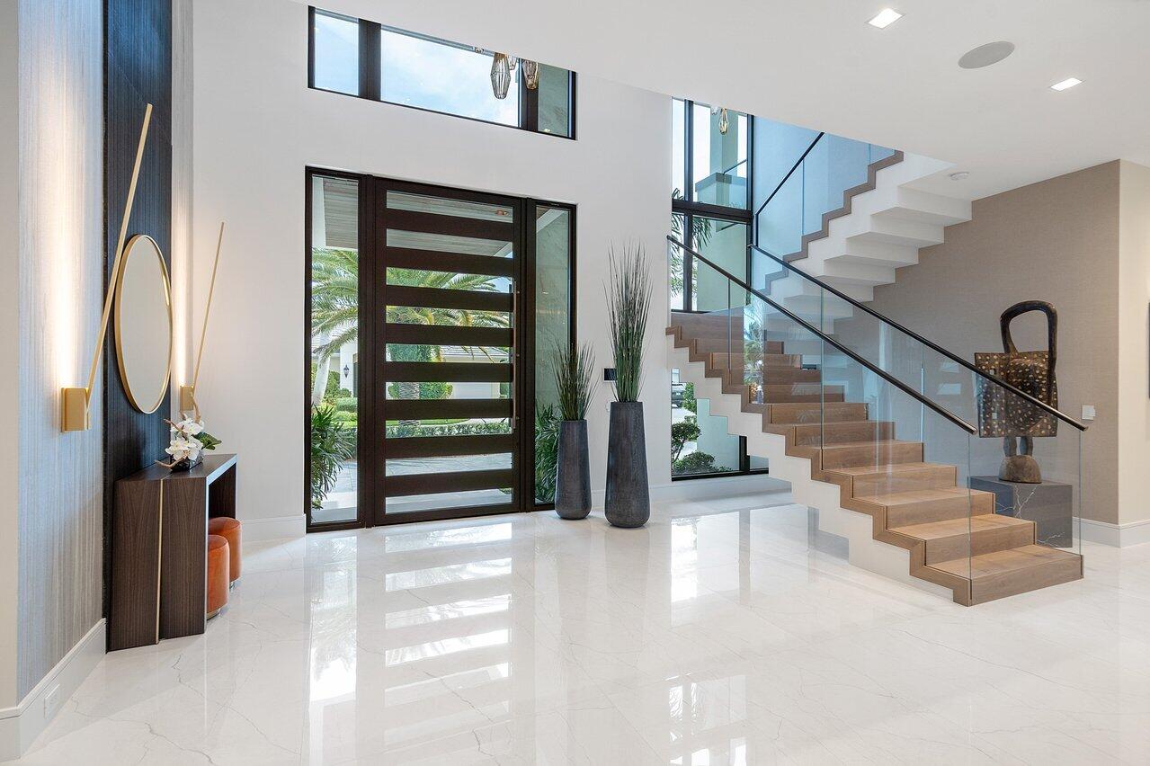 ROYAL PALM YACHT & COUNTRY CLUB - Residential