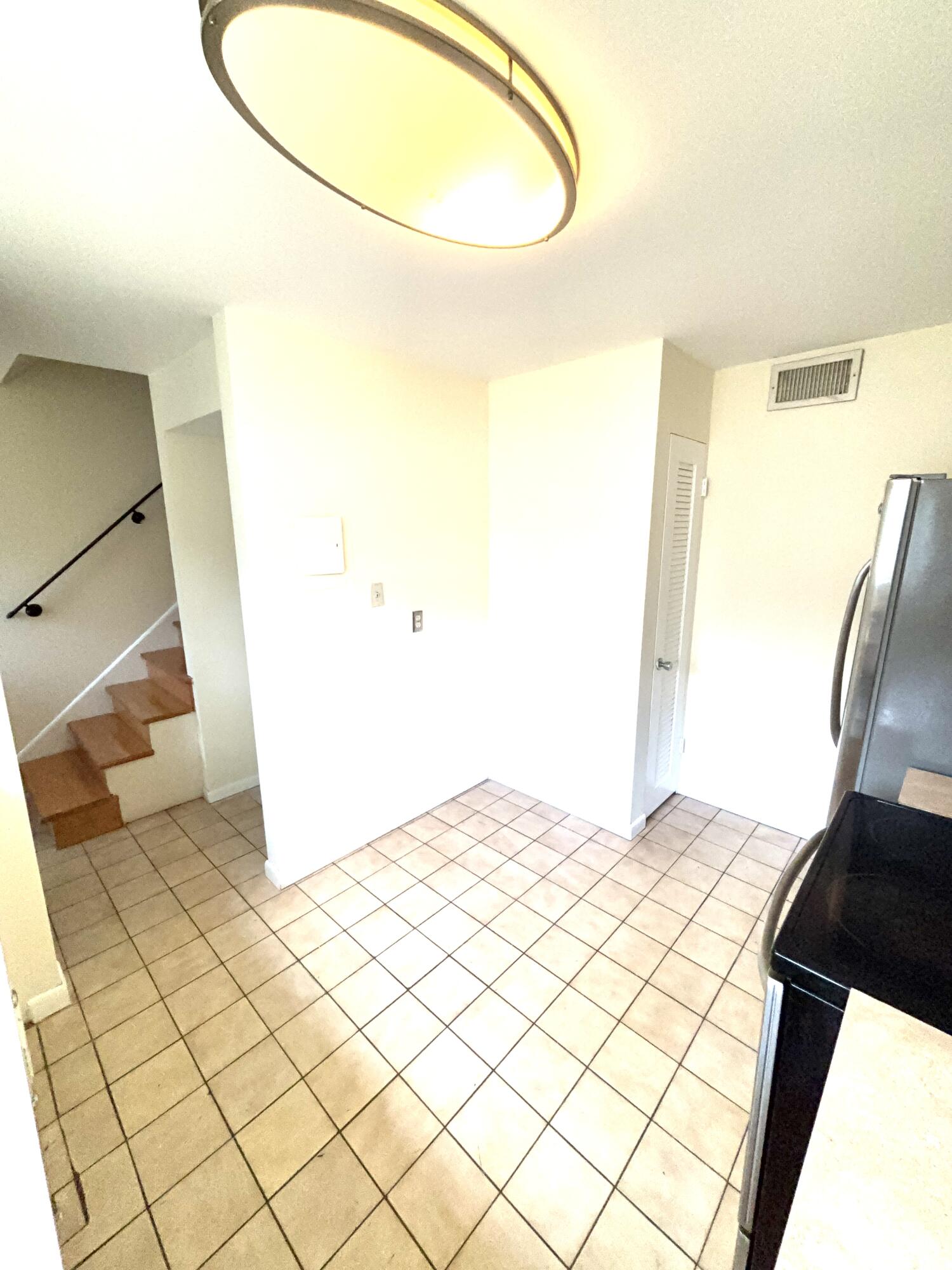 FOUNTAINS OF PALM BEACH CONDO 4 - Residential