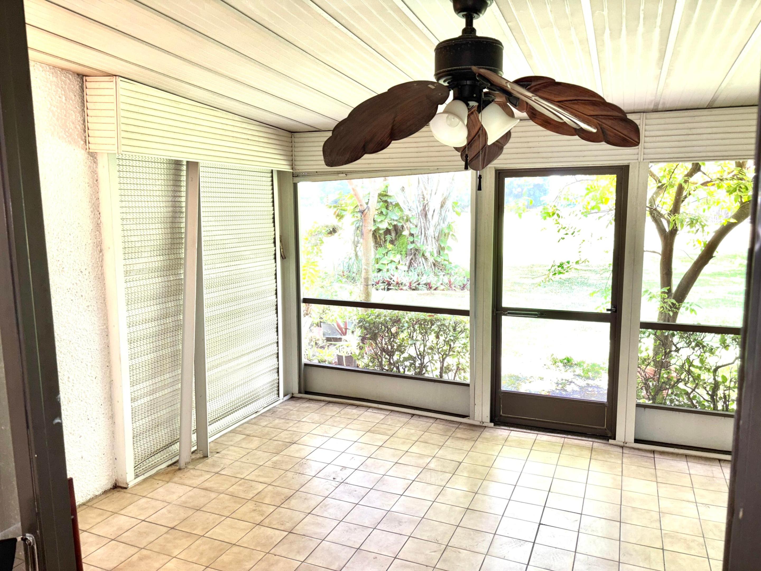 FOUNTAINS OF PALM BEACH CONDO 4 - Residential