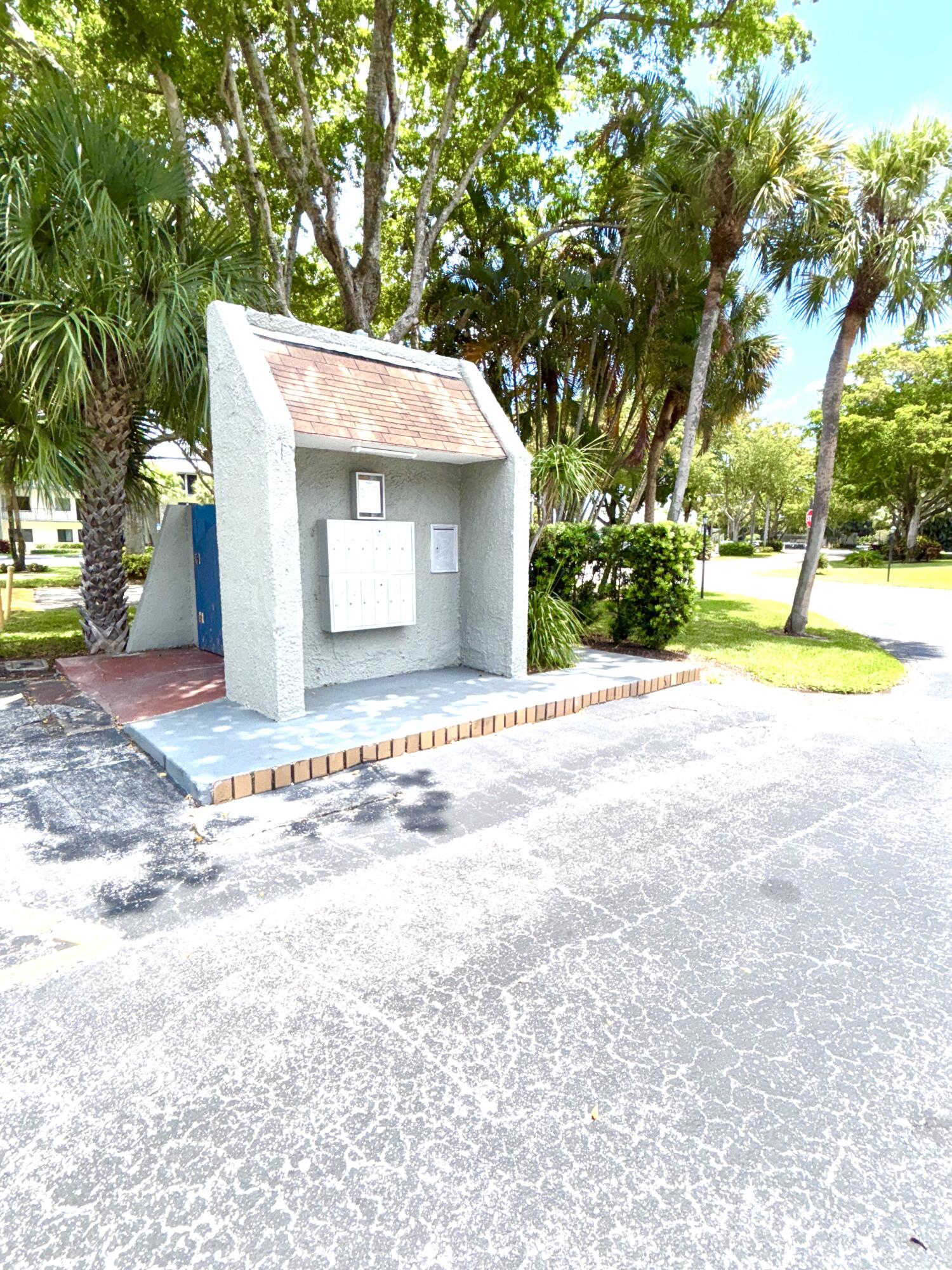 FOUNTAINS OF PALM BEACH CONDO 4 - Residential