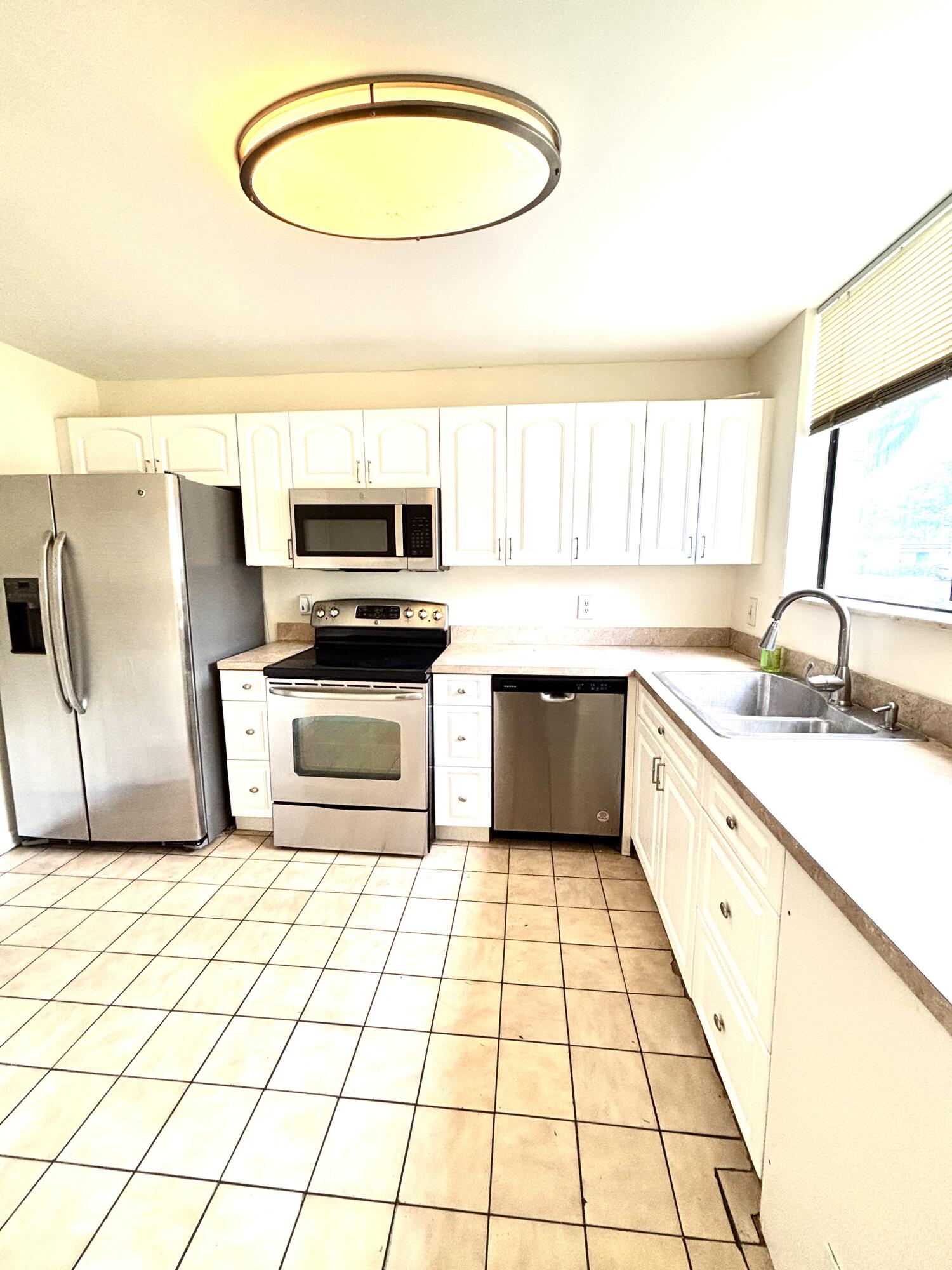 FOUNTAINS OF PALM BEACH CONDO 4 - Residential