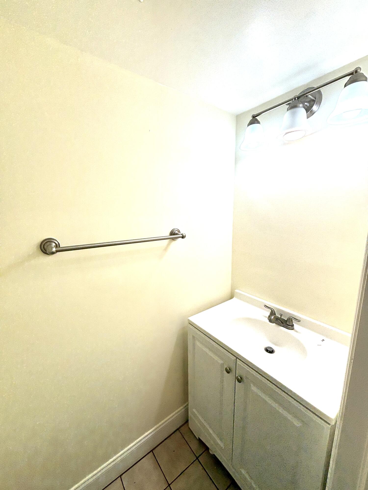 FOUNTAINS OF PALM BEACH CONDO 4 - Residential