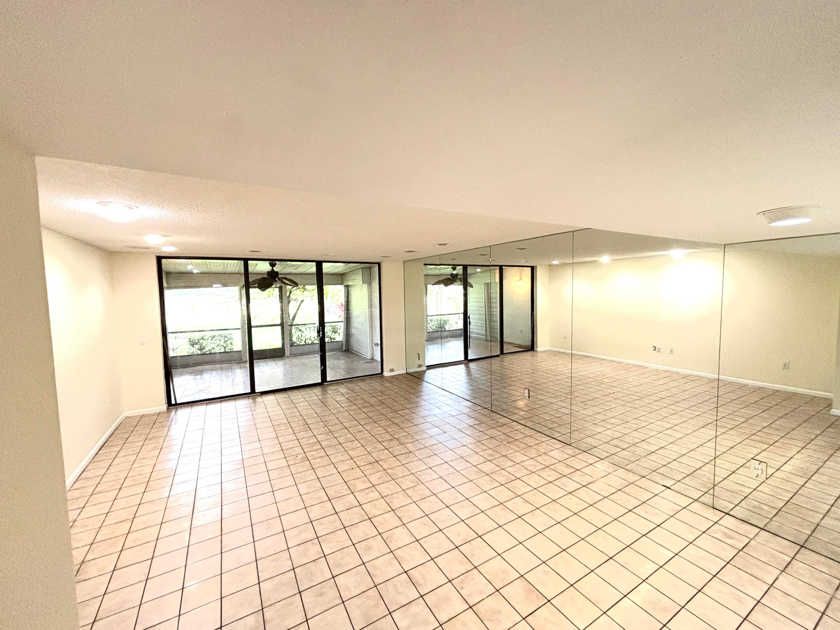 FOUNTAINS OF PALM BEACH CONDO 4 - Residential