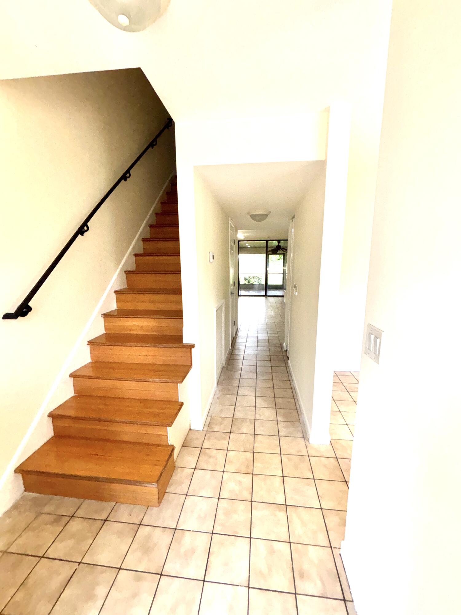 FOUNTAINS OF PALM BEACH CONDO 4 - Residential