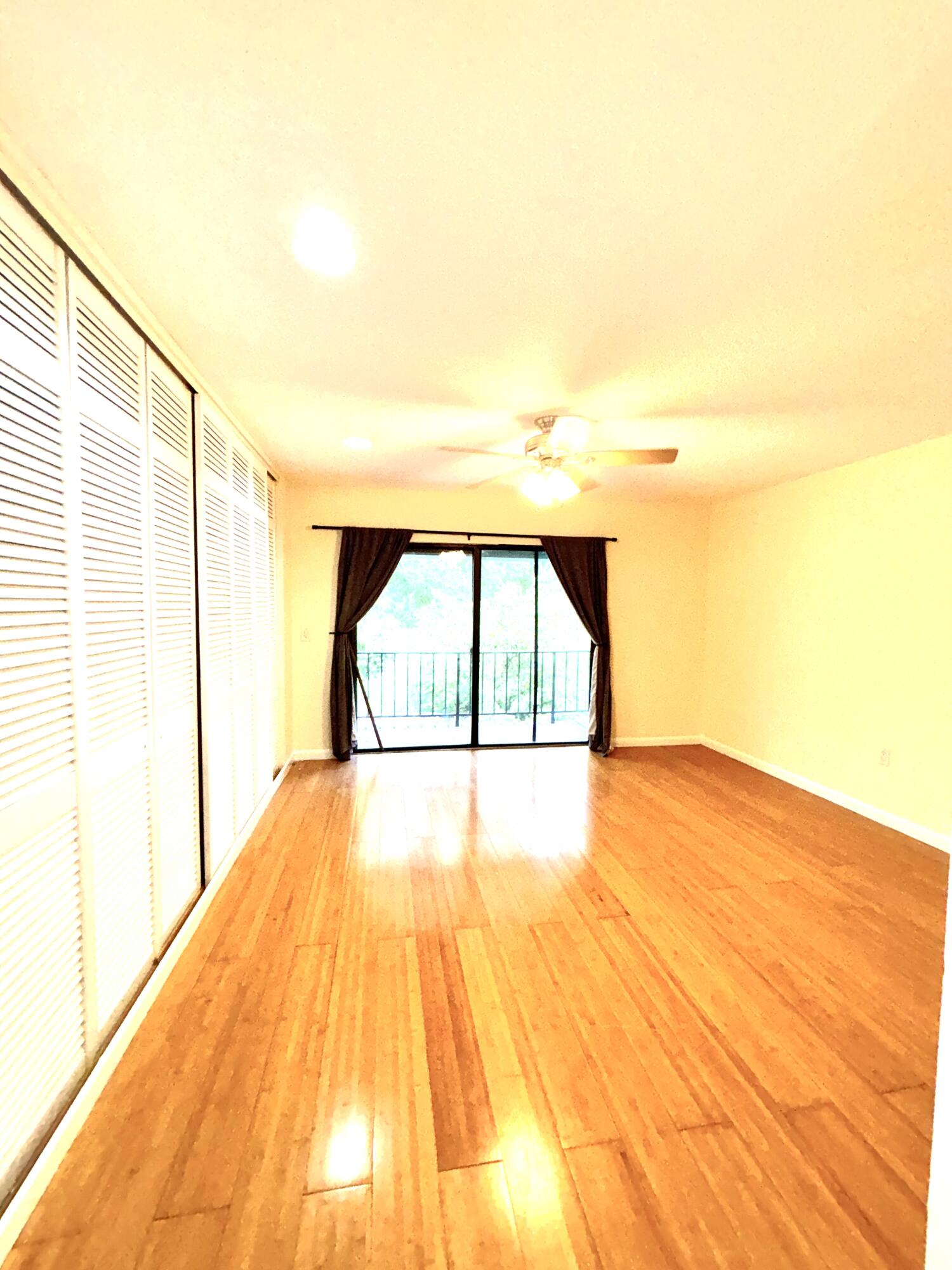 FOUNTAINS OF PALM BEACH CONDO 4 - Residential