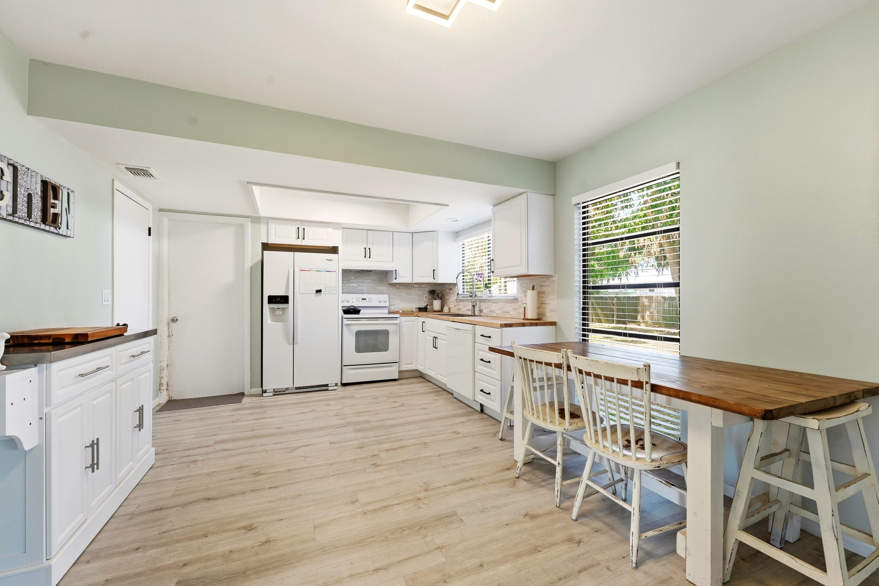INDIAN RIVER ESTATES UNIT 8 - Residential