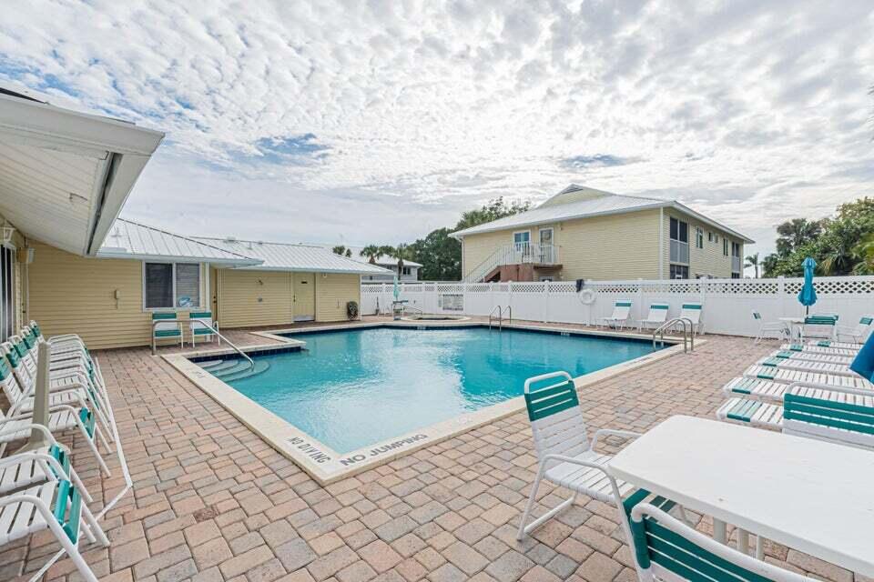 THE FOUNTAINS - Residential
