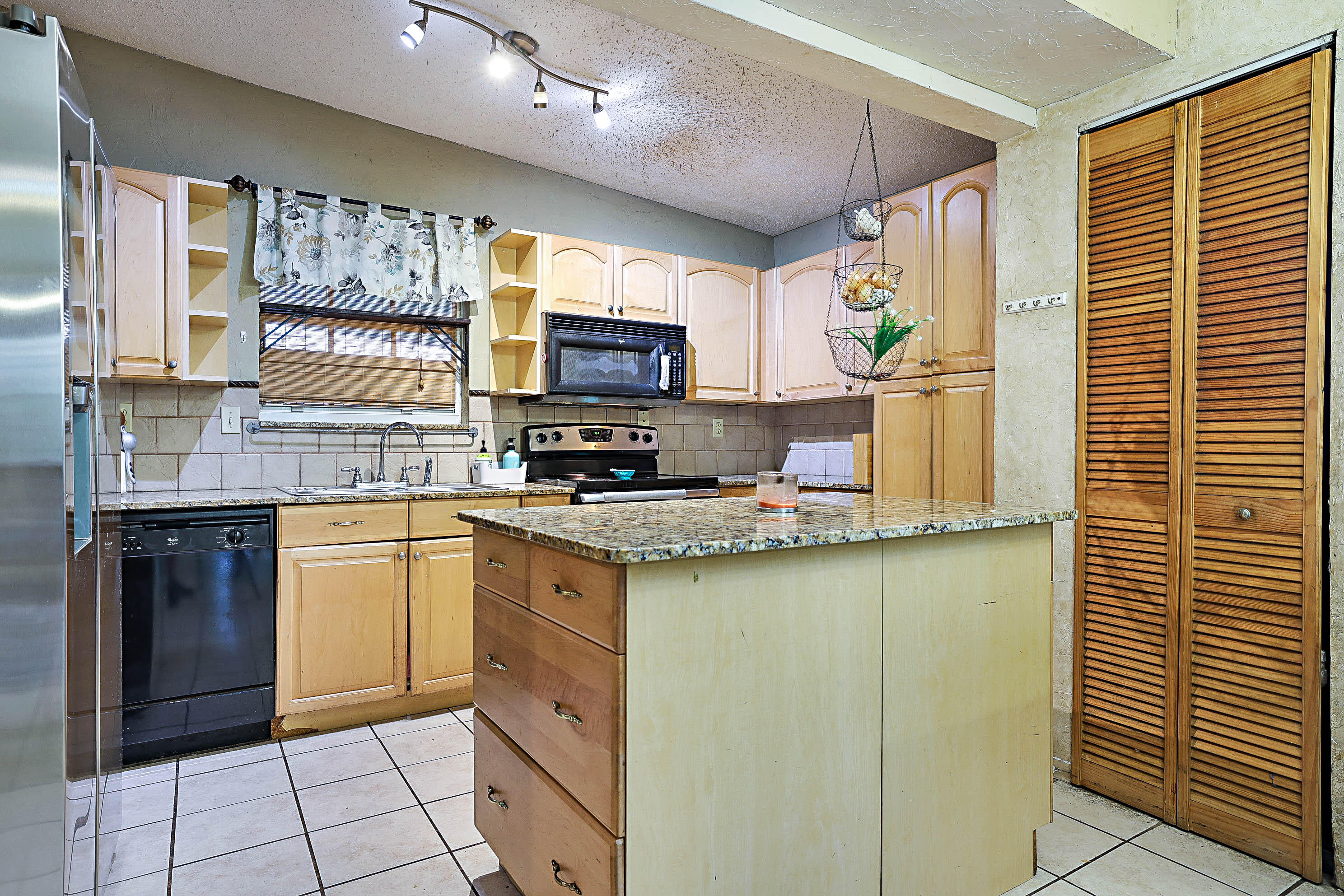 PALM BEACH COLONY SECS 1 AND 2 - Residential