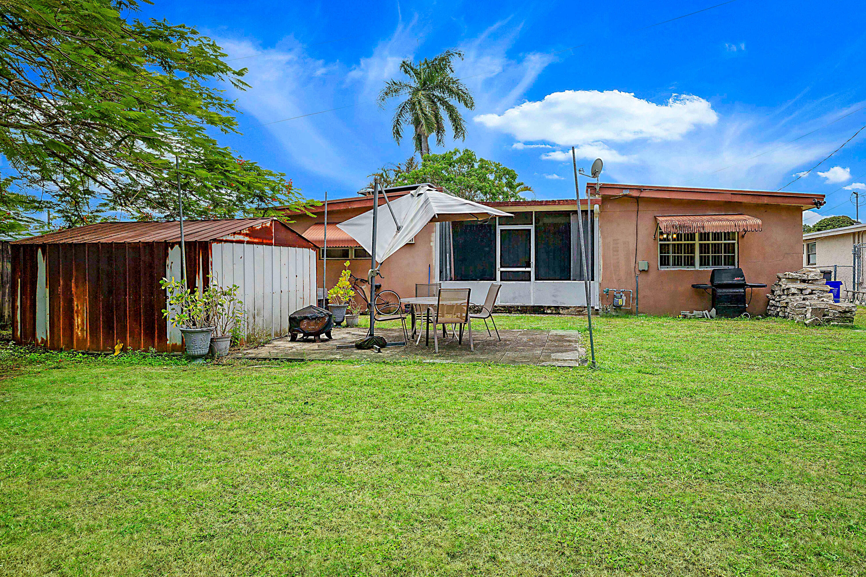 PALM BEACH COLONY SECS 1 AND 2 - Residential