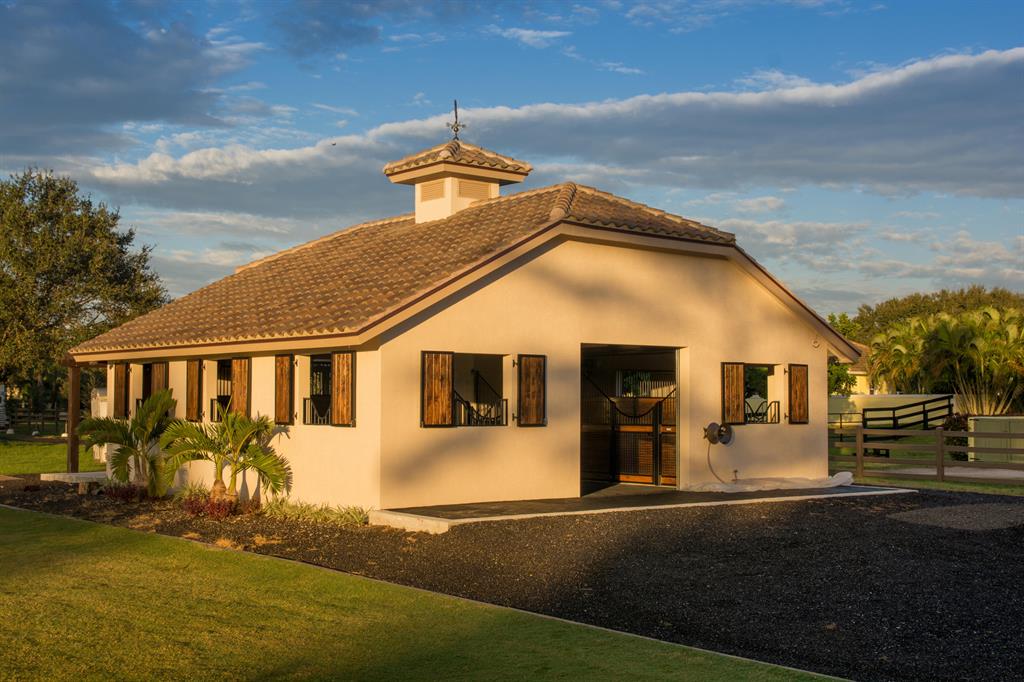 PADDOCK PARK 2 OF WELLINGTON - Residential