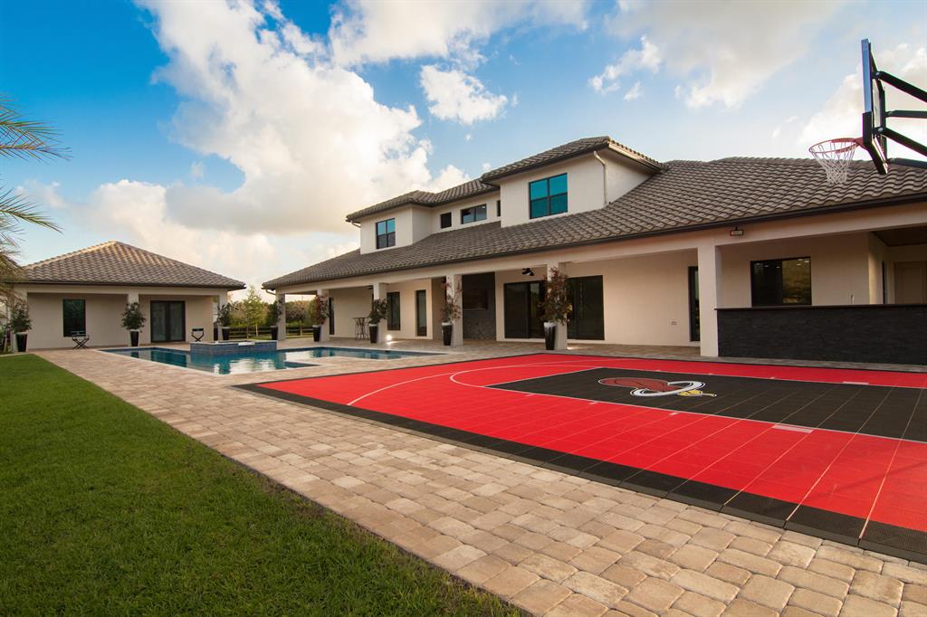 PADDOCK PARK 2 OF WELLINGTON - Residential
