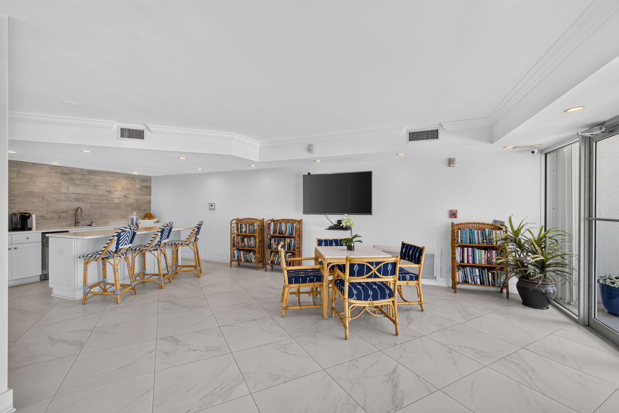 DUNES CONDO - Residential