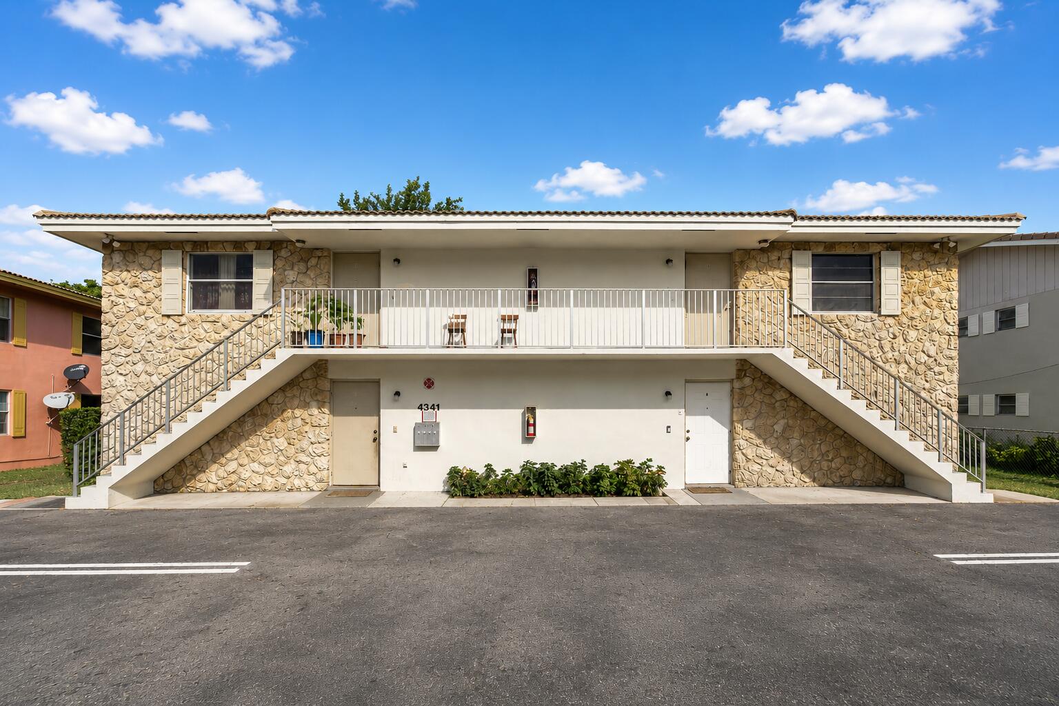 CORAL SPRINGS SUB NO 1 - Residential Income