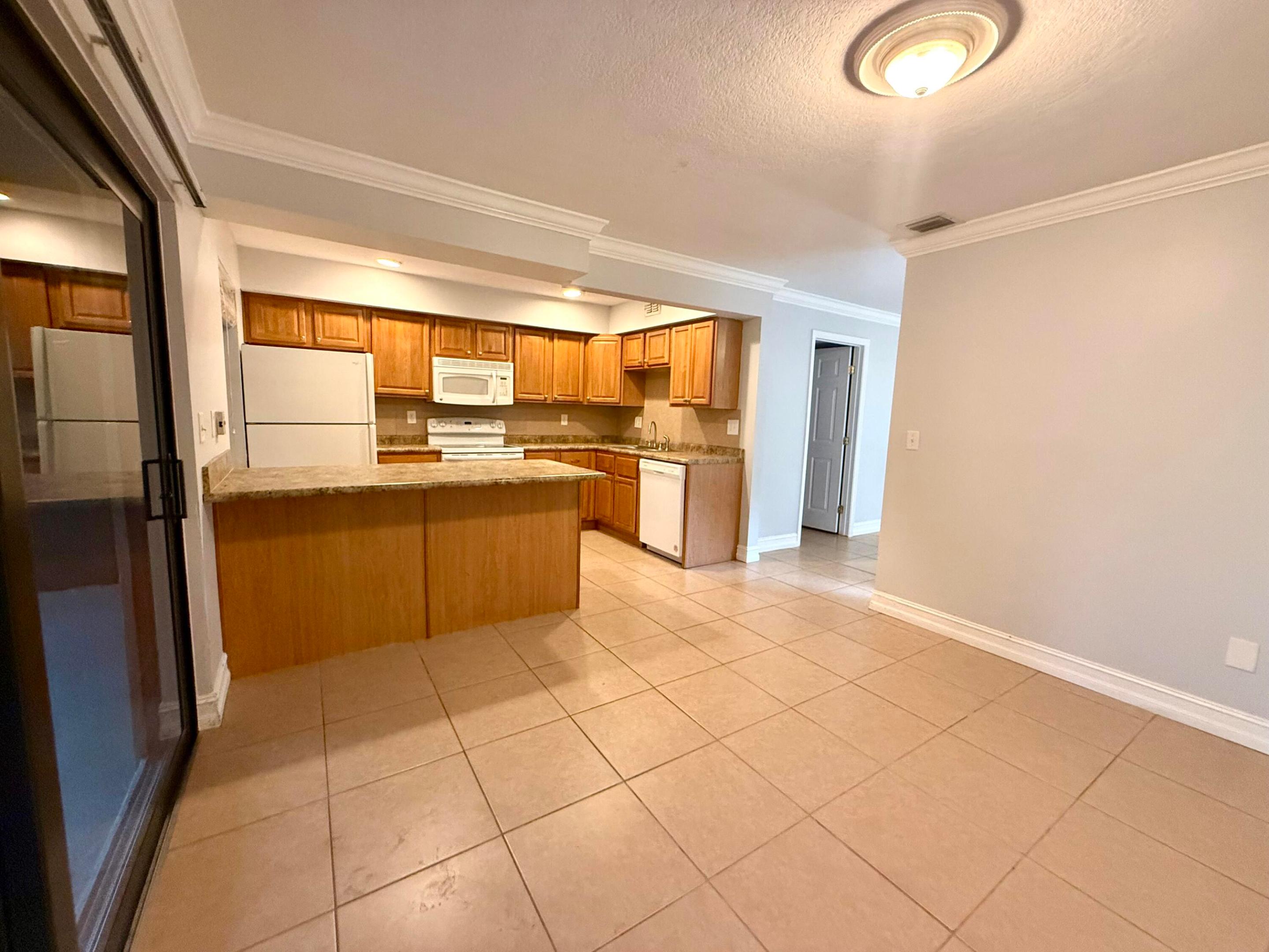 SANDTREE - Residential