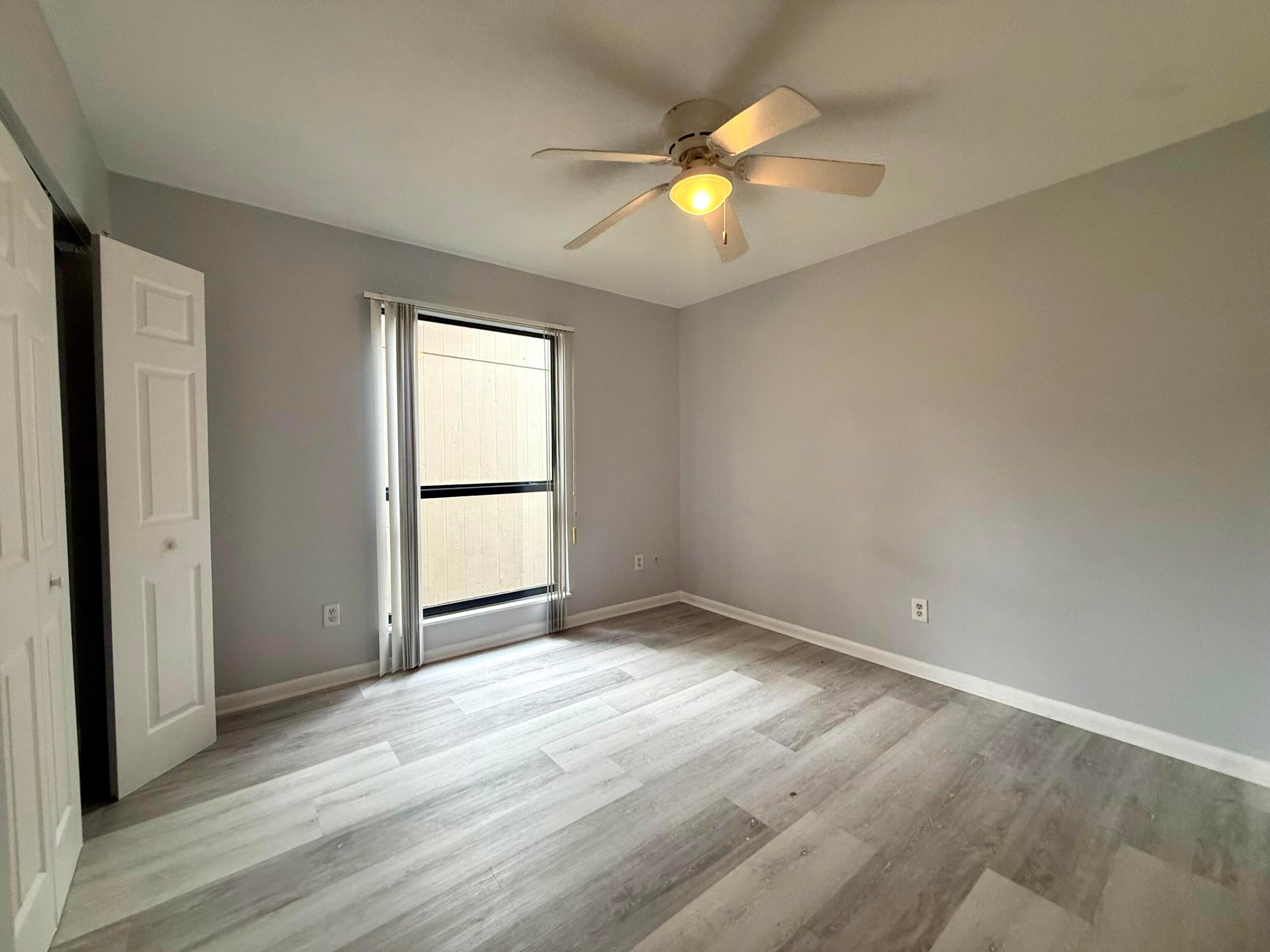 SANDTREE - Residential