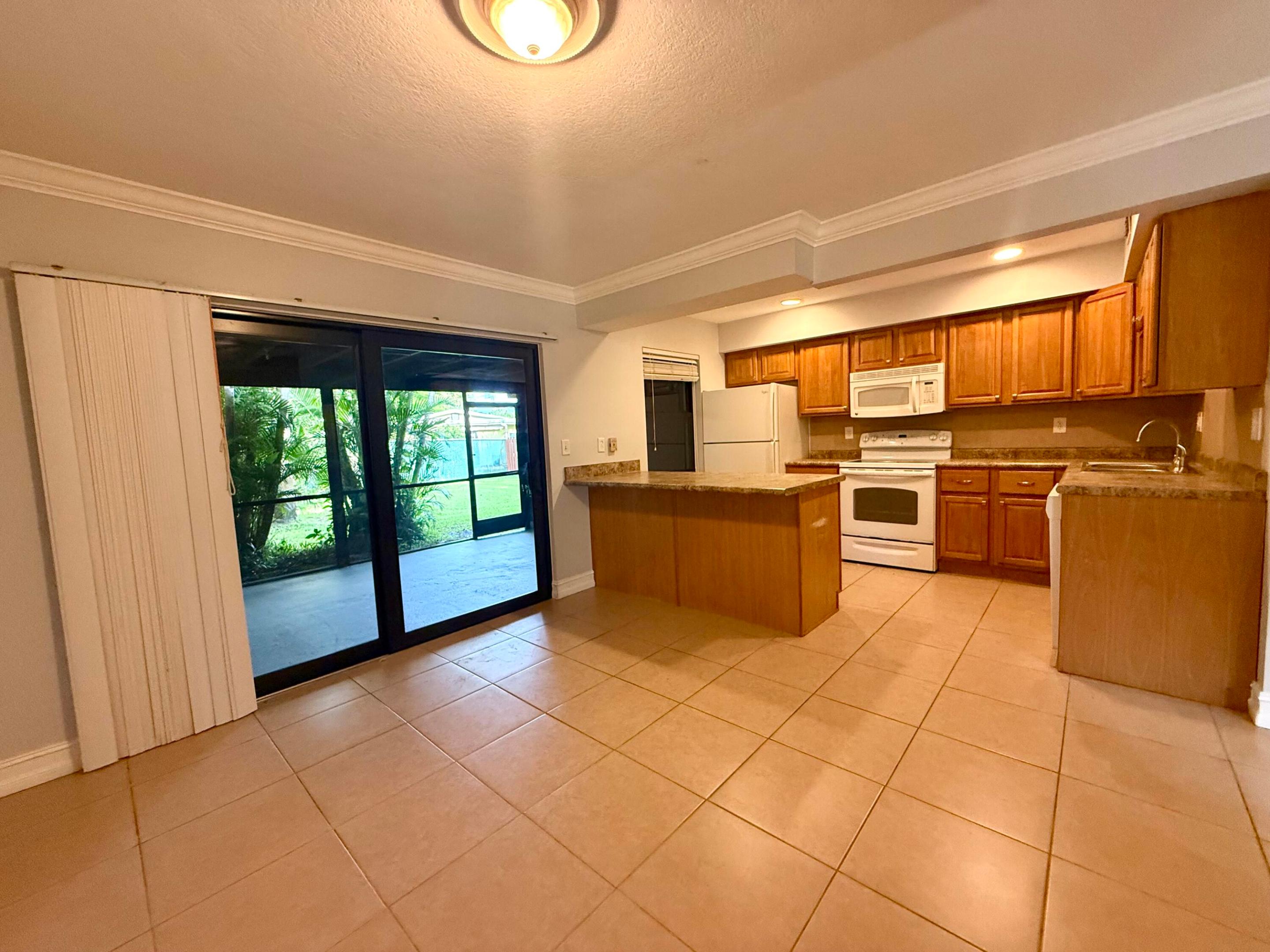 SANDTREE - Residential