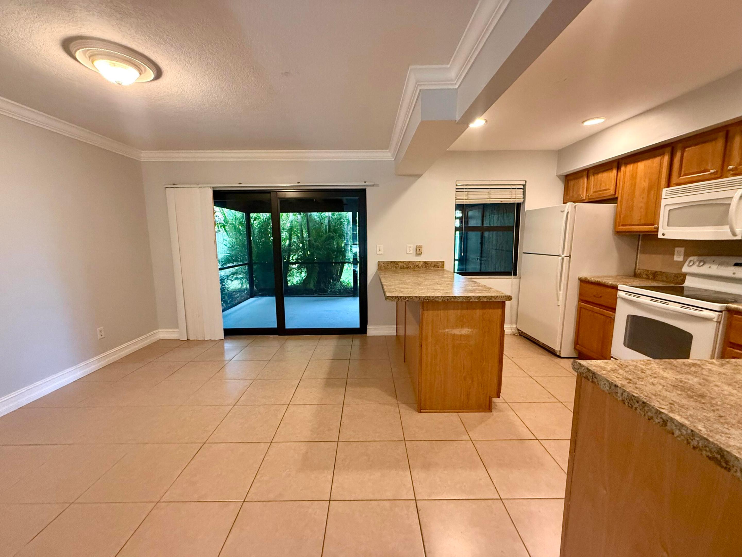 SANDTREE - Residential