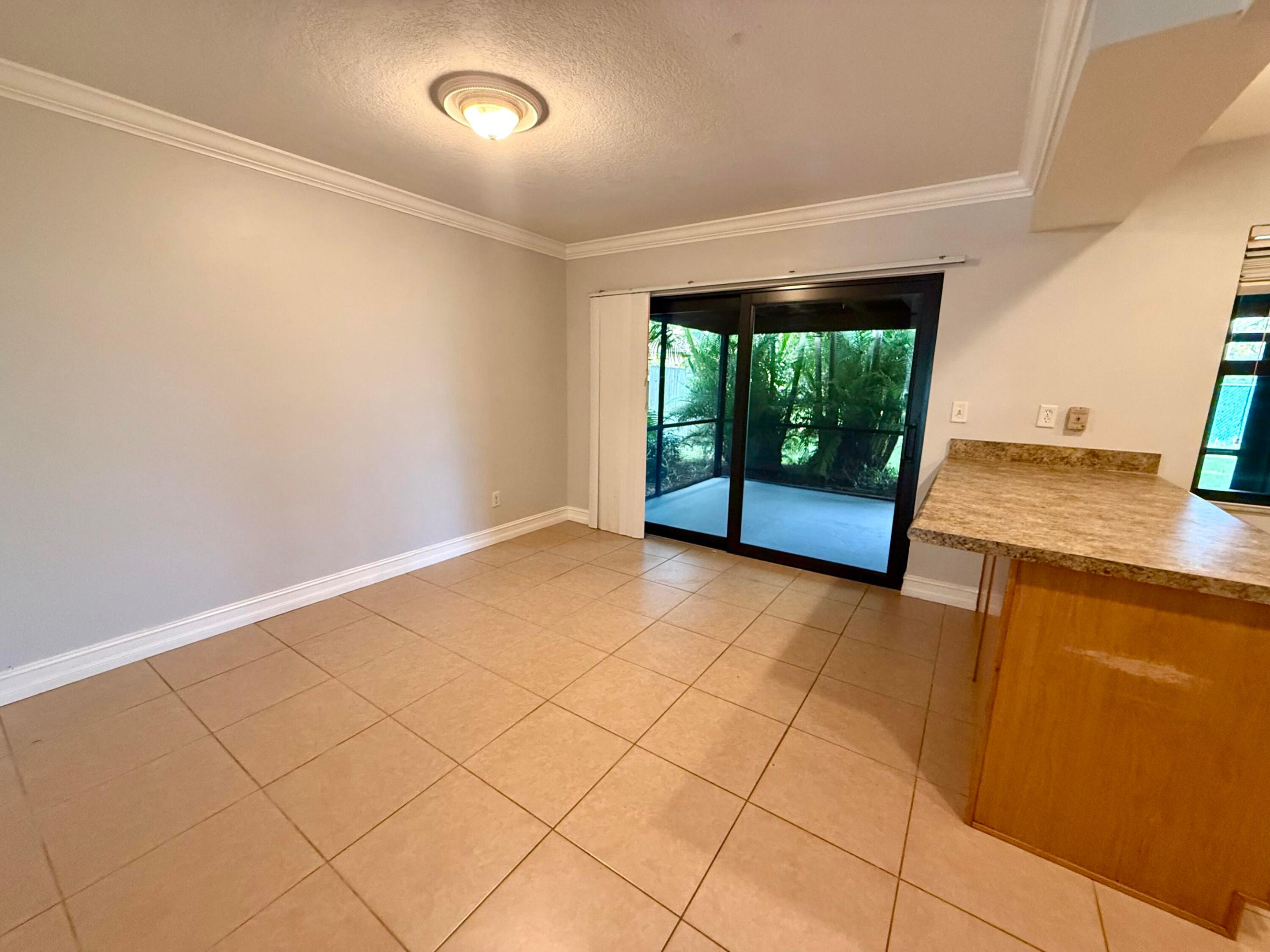 SANDTREE - Residential
