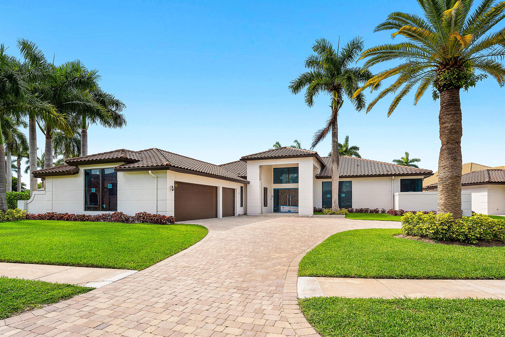HOLLOWS / POLO CLUB - Residential