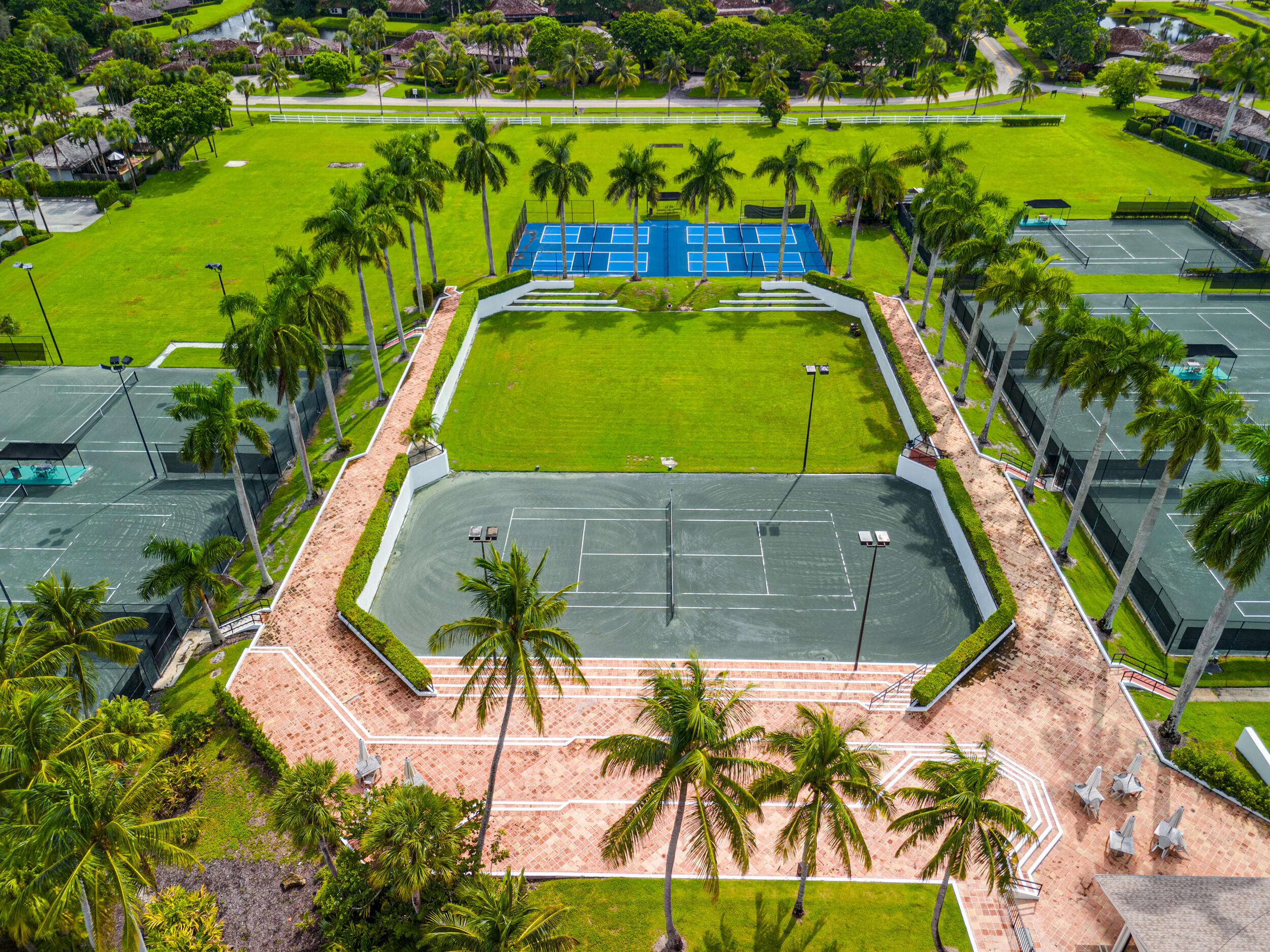 BAGATTELLE CONDO - Residential Lease