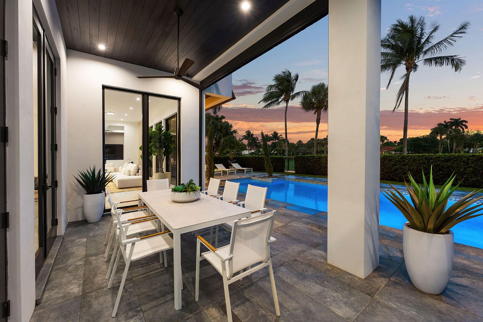 ROYAL PALM YACHT & COUNTRY CLUB - Residential