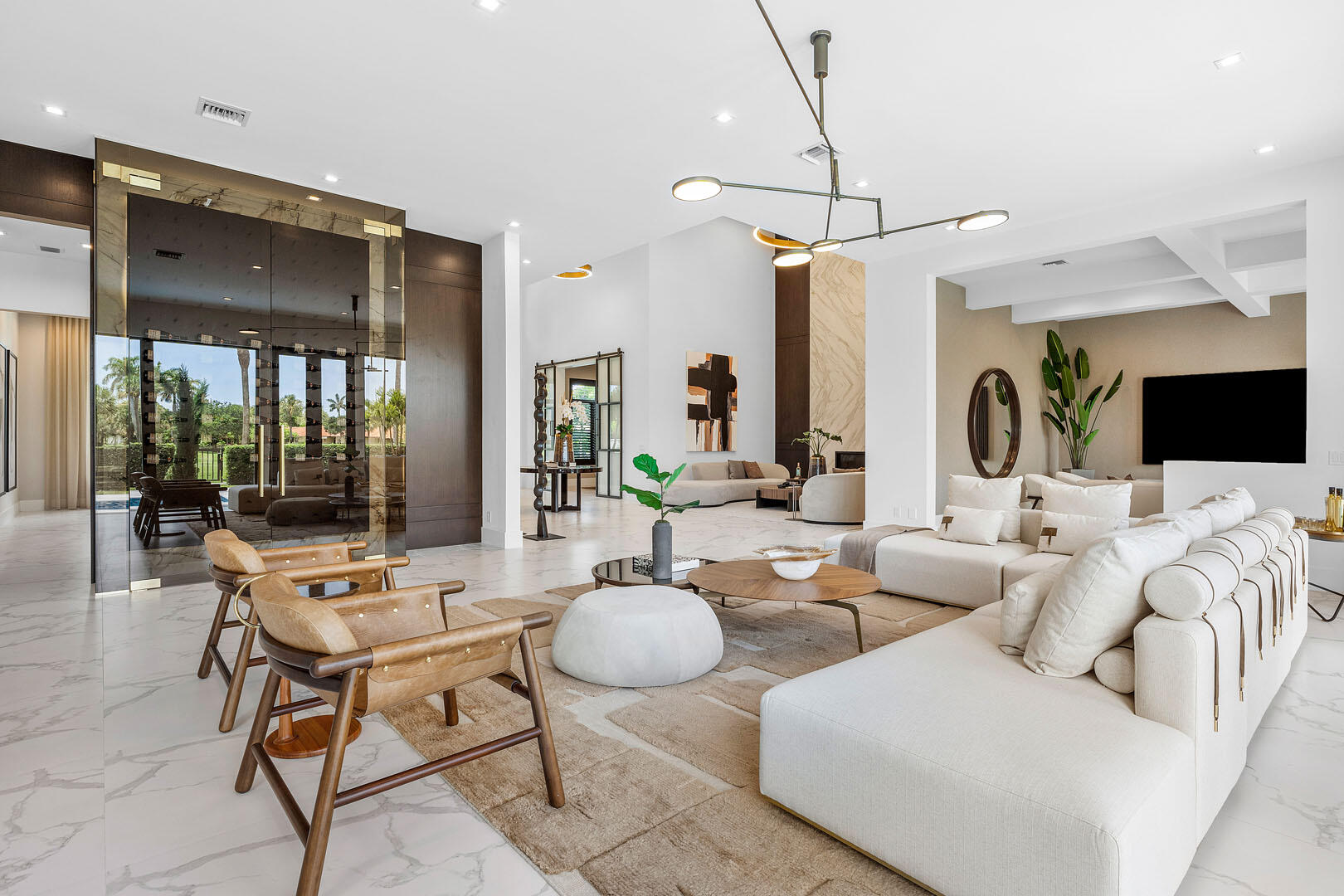 ROYAL PALM YACHT & COUNTRY CLUB - Residential