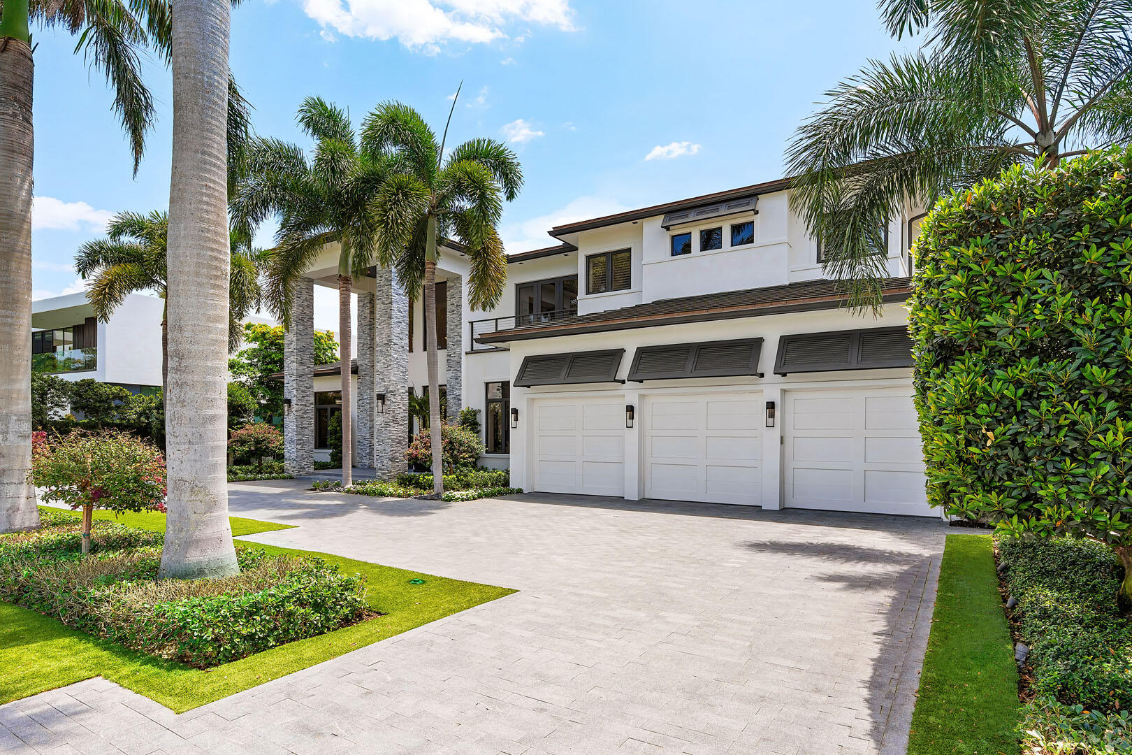 ROYAL PALM YACHT & COUNTRY CLUB - Residential