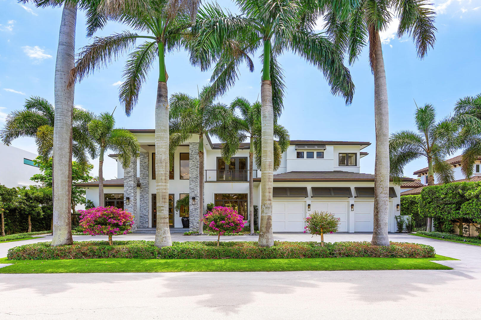 ROYAL PALM YACHT & COUNTRY CLUB - Residential